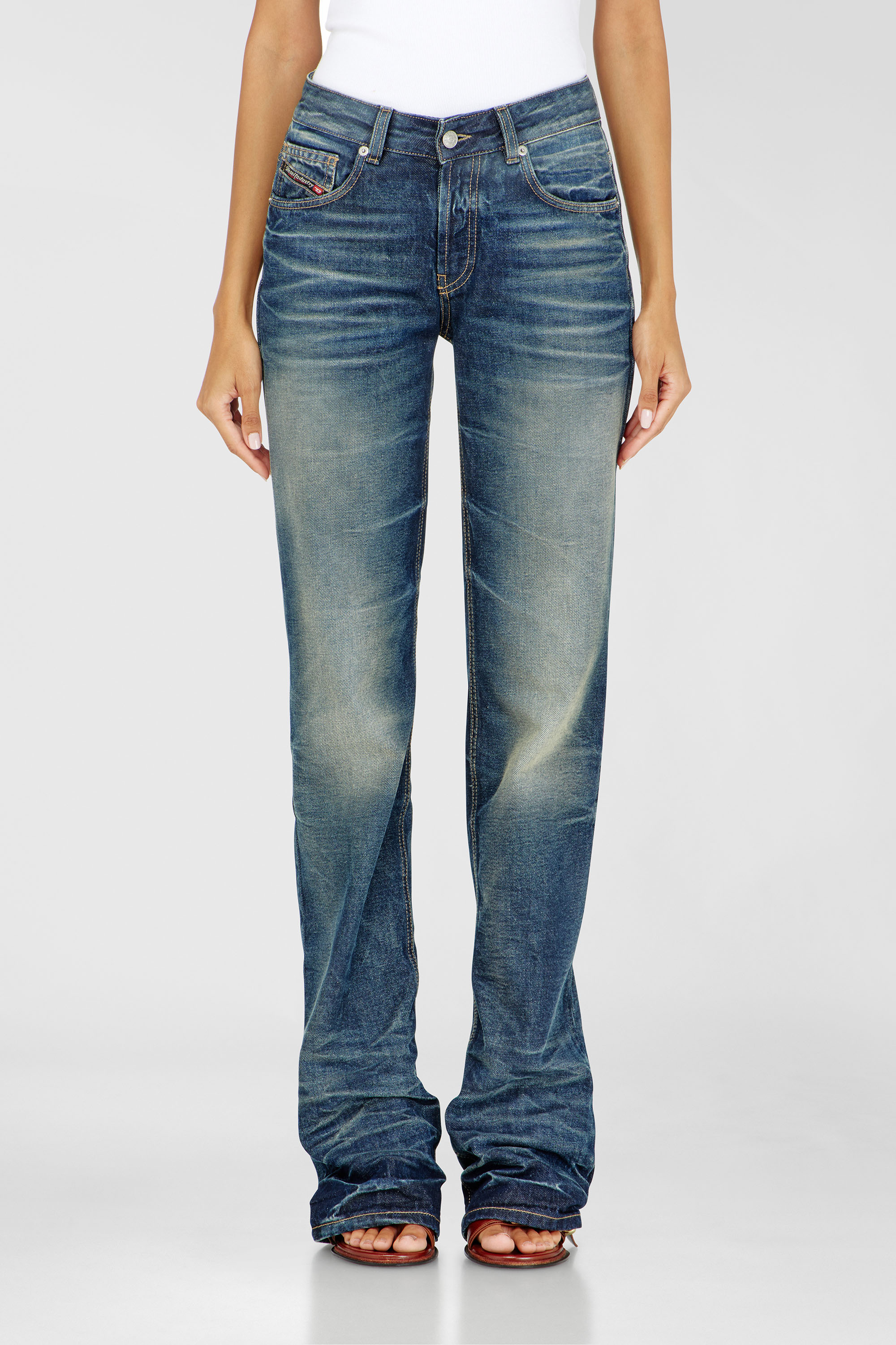 Diesel - Regular Jeans D-Heel 0DBFC Femme, Bleu moyen - Image 4