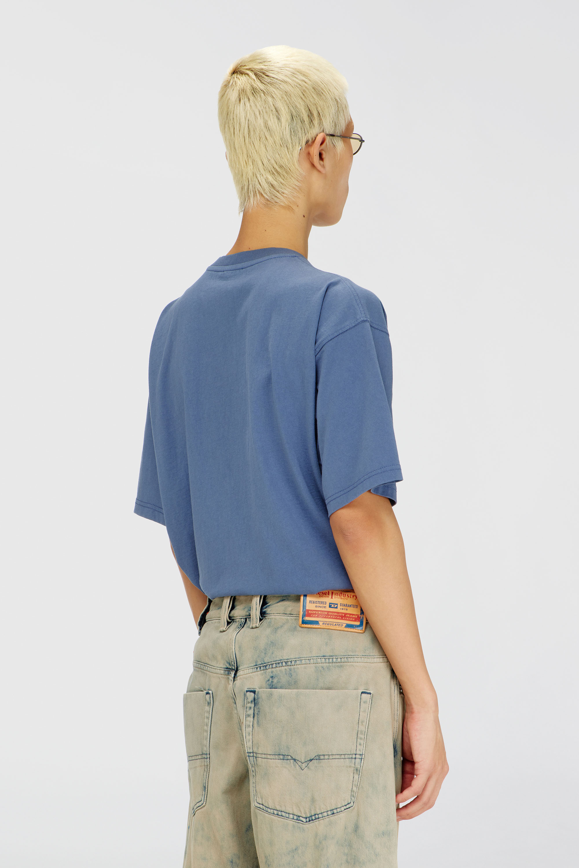 Diesel - T-BOXT-N14, T-shirt avec logo floqu&eacute; effet vieilli Homme in ToBeDefined - 3