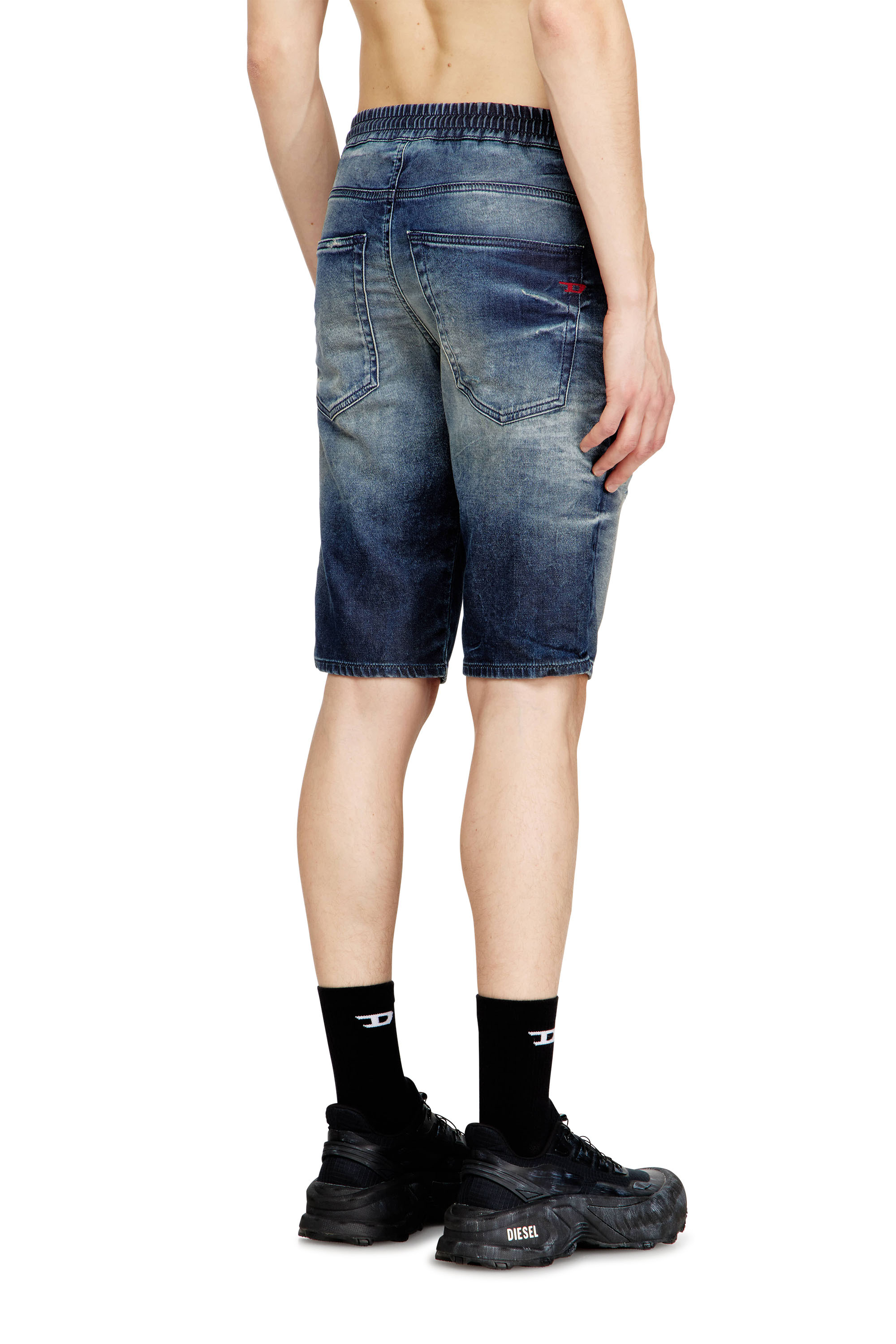 Diesel - 2033 D-KROOLEY-SHORT JOGG, Short slim fit en JoggJeans trait&eacute; Homme in Bleu - 3