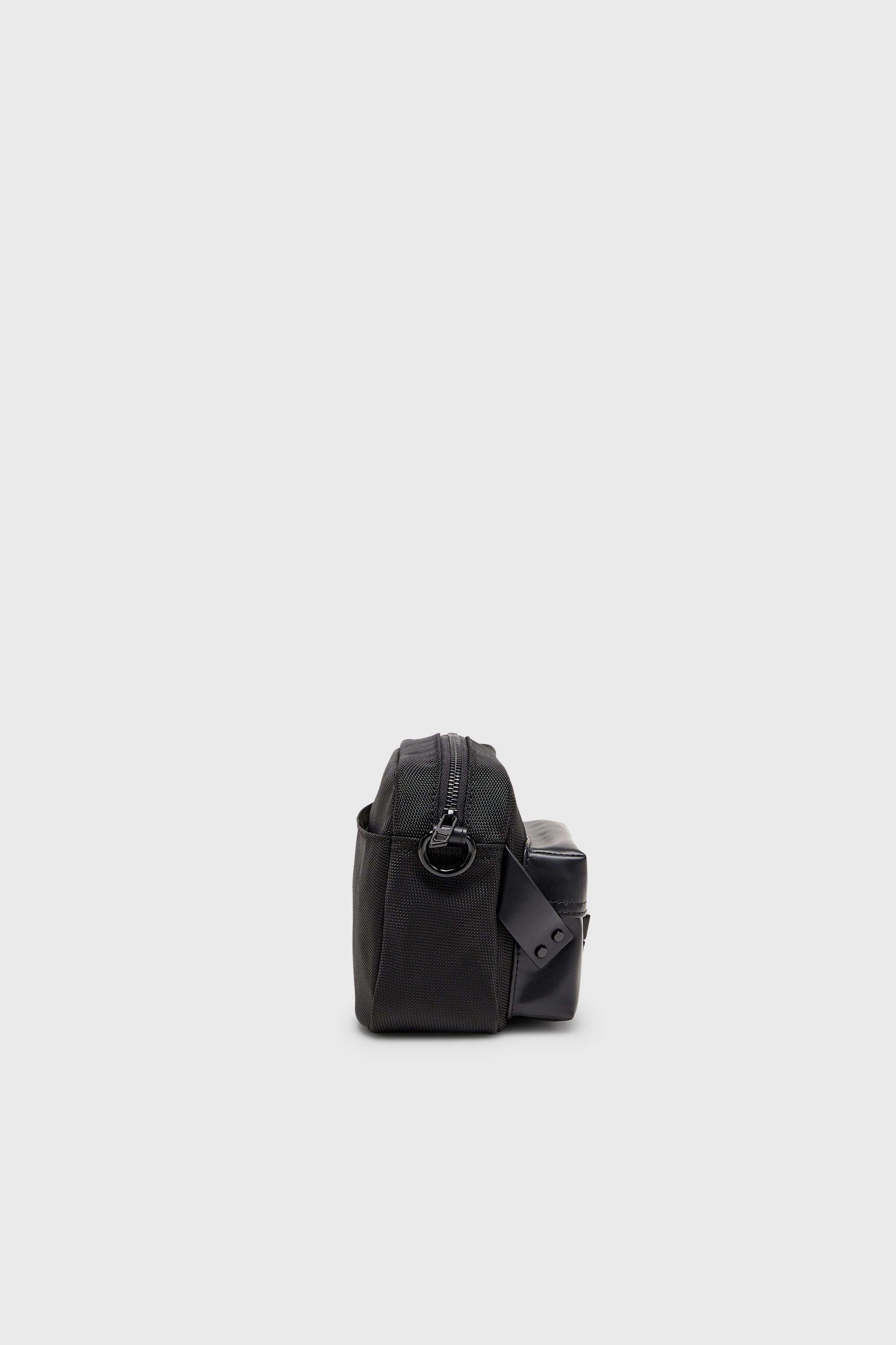 Diesel - MULTI-PKTS CAMERA BAG X, Multi-Pkts - Sac bandouli&egrave;re en nylon avec poche &agrave; rabat Mixte in Noir - 4