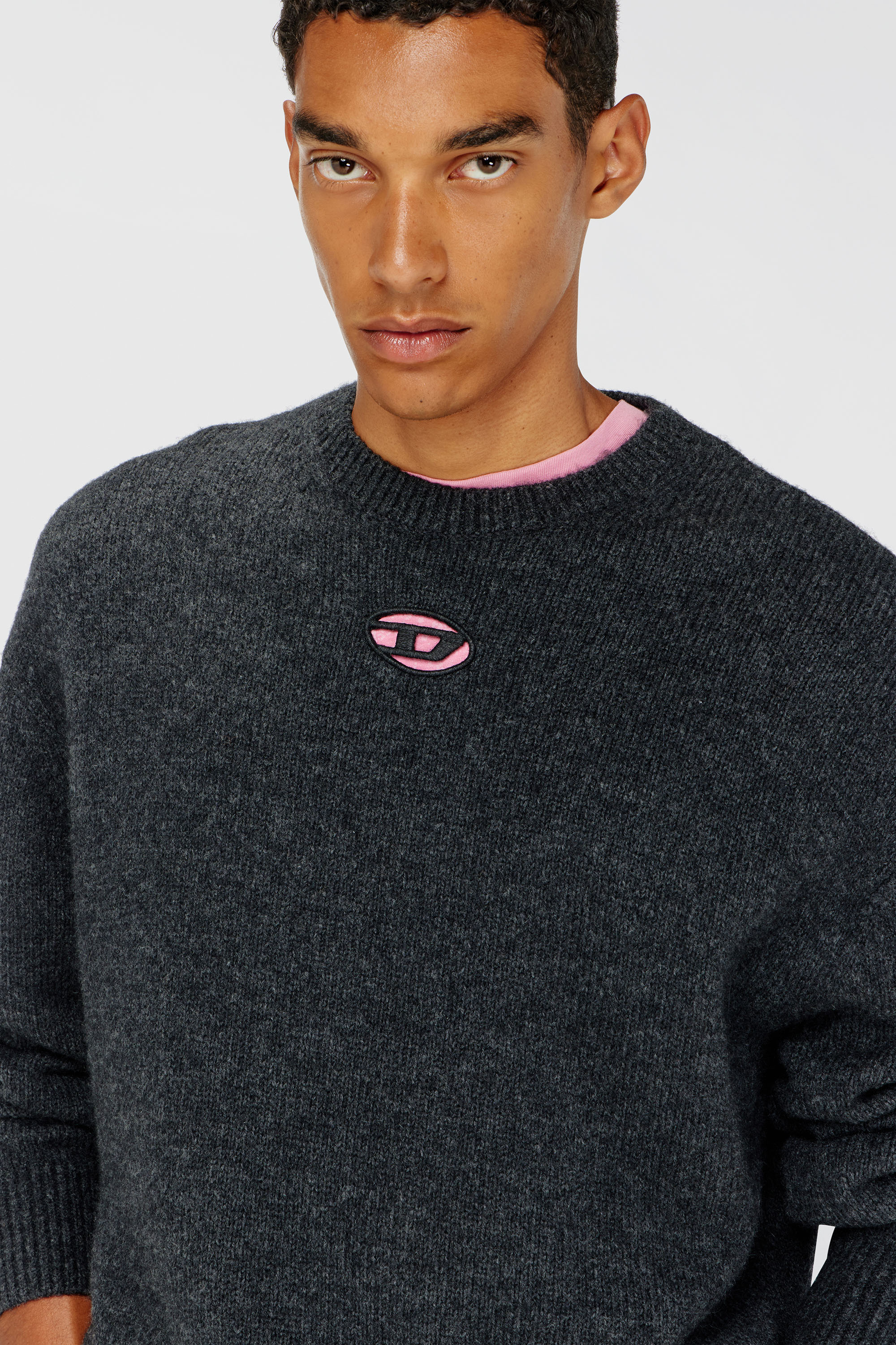 Diesel - K-AREESO, Pull en m&eacute;lange de laine et alpaga Homme in Noir - 5