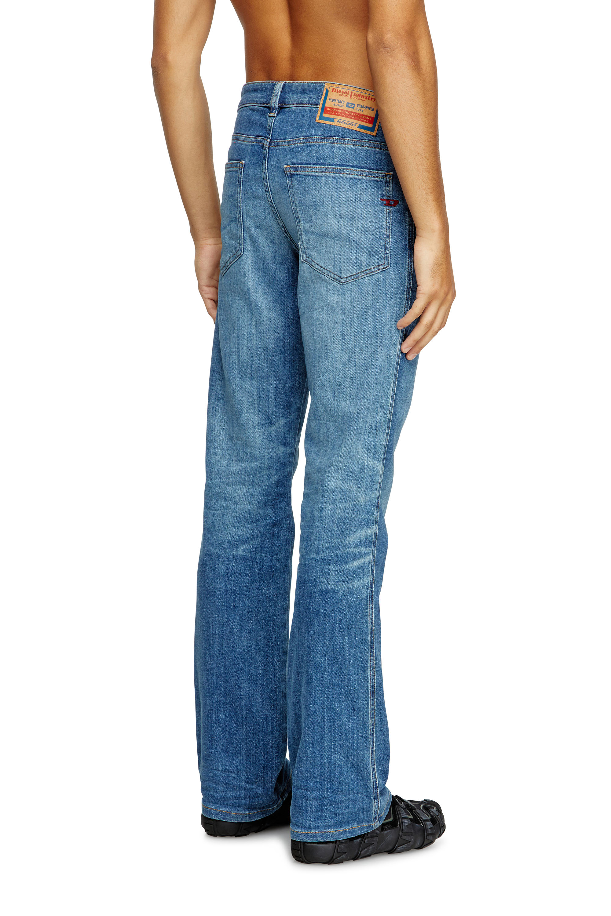 Diesel - Bootcut Jeans 1998 D-Buck 0GRDP Homme, Bleu moyen - Image 4