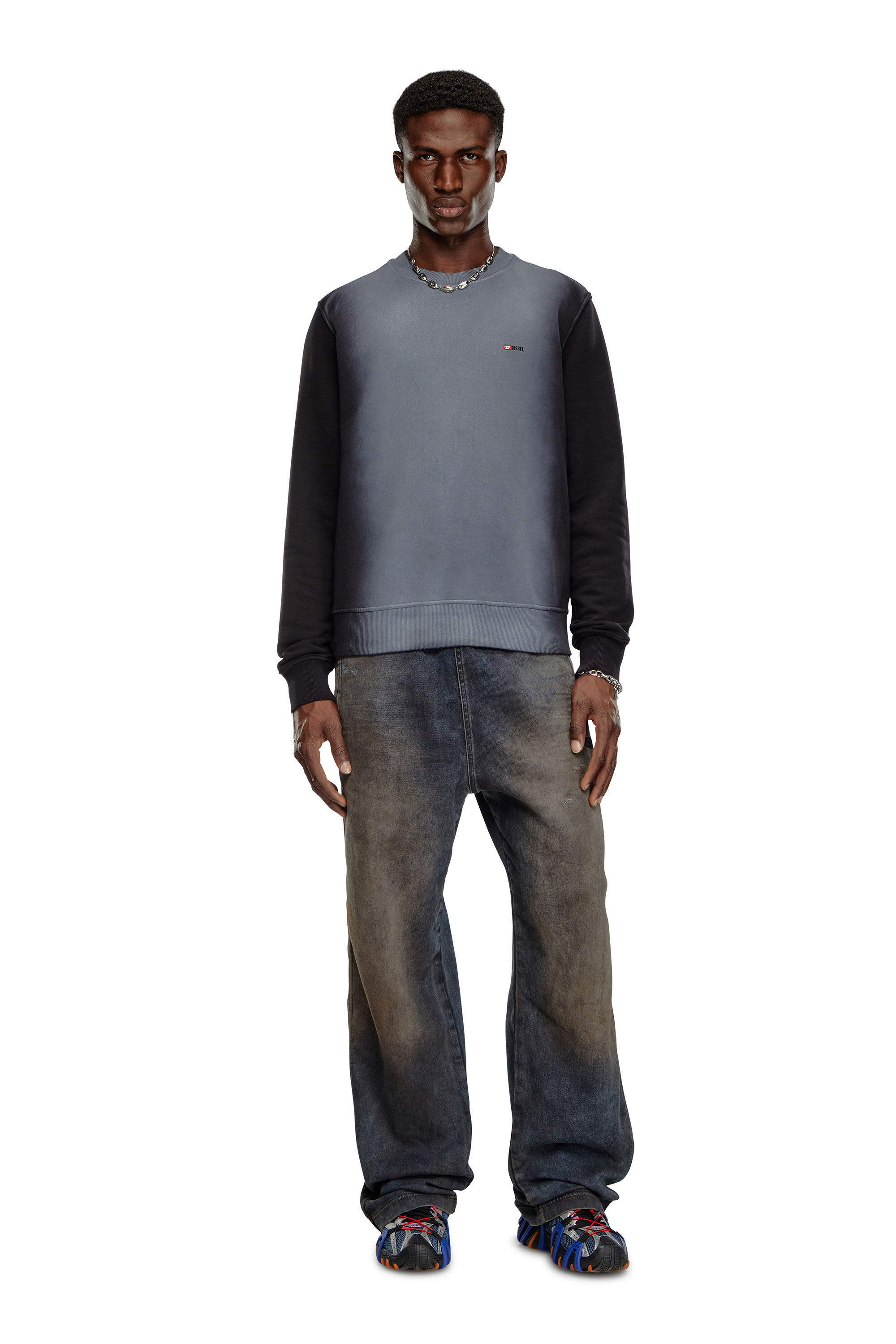 Diesel - S-GINN-K48, Homme Sweat-shirt en coton avec empiècements délavés in Noir - Image 2