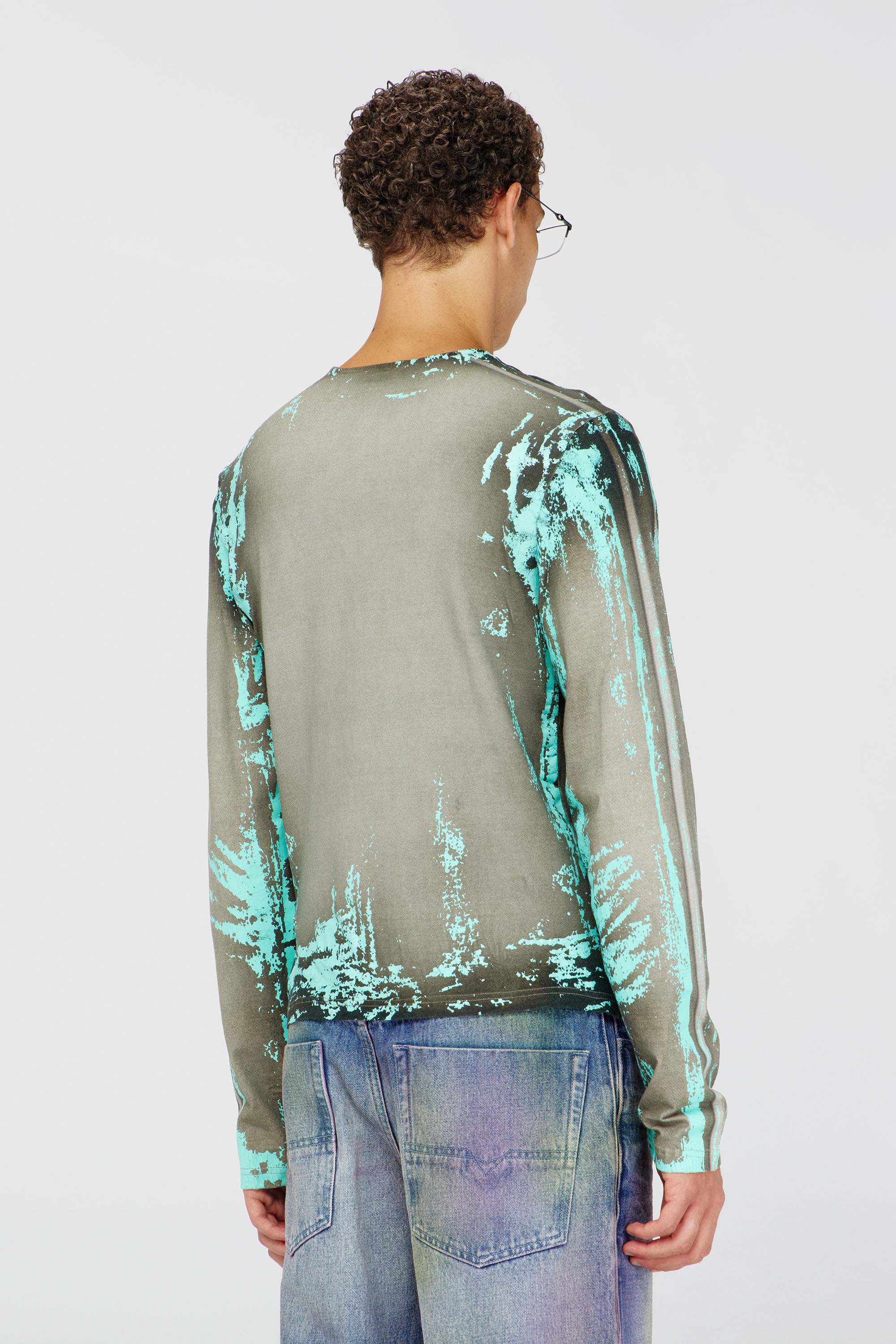 Diesel - T-FYNO-ML, Grandad t-shirt en jersey effet cuir craquel&eacute; Homme in Polychrome - 4