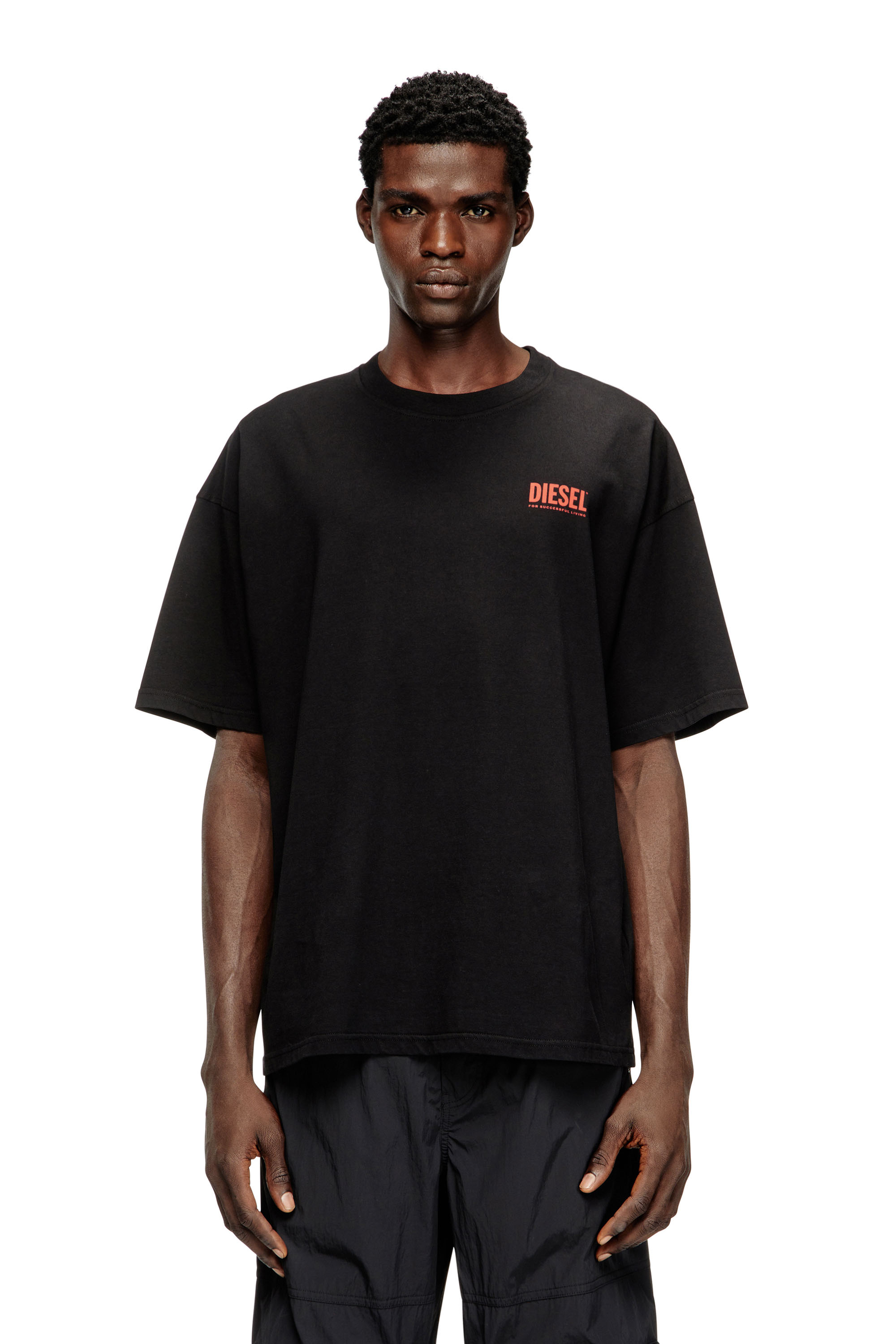 Diesel - T-BOXT-BISK, T-shirt en coton avec imprimé Diesel Biscotto Homme in Noir - 3