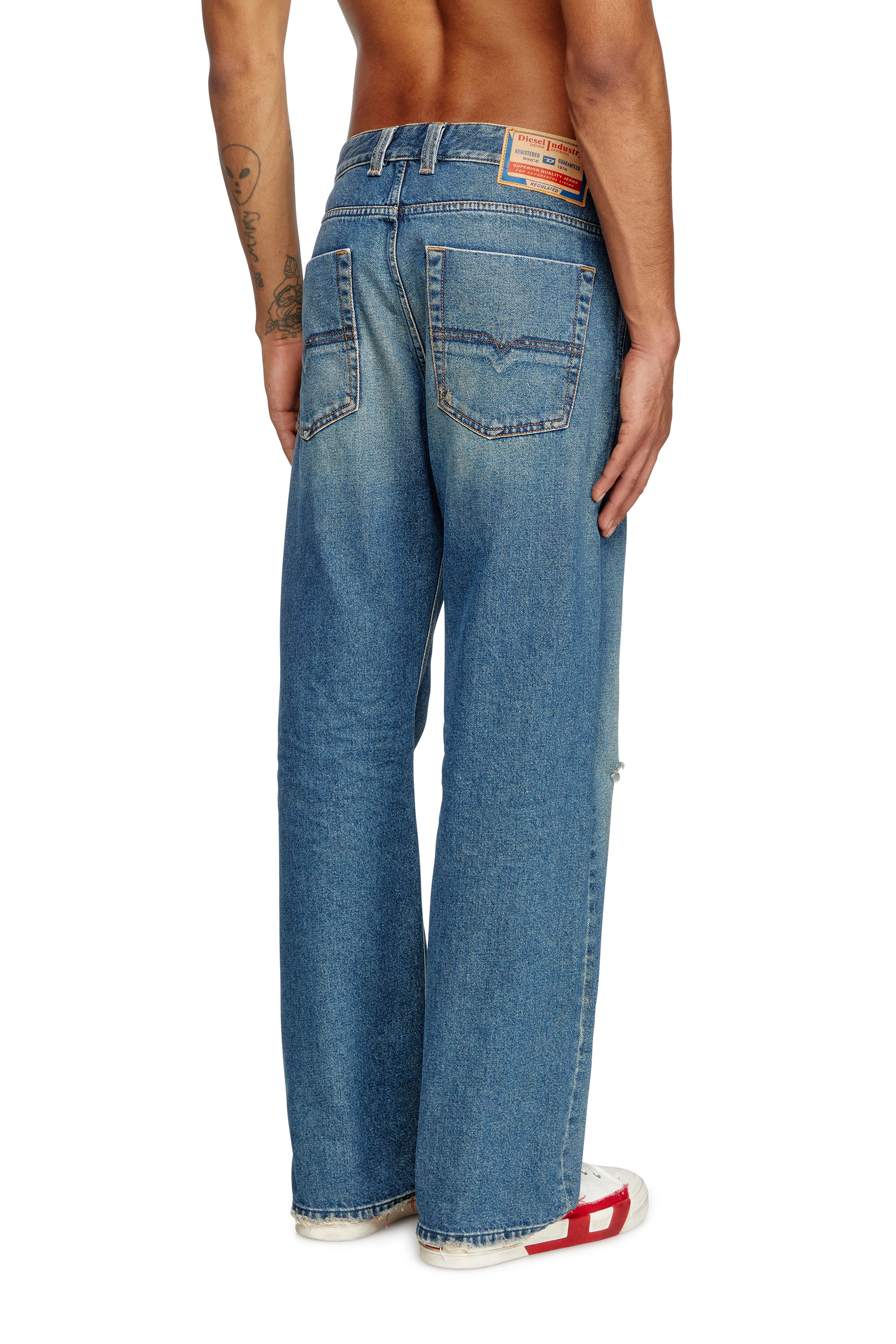 Diesel - Relaxed Jeans 1980 D-Eeper 09J79 Homme, Bleu moyen - Image 4