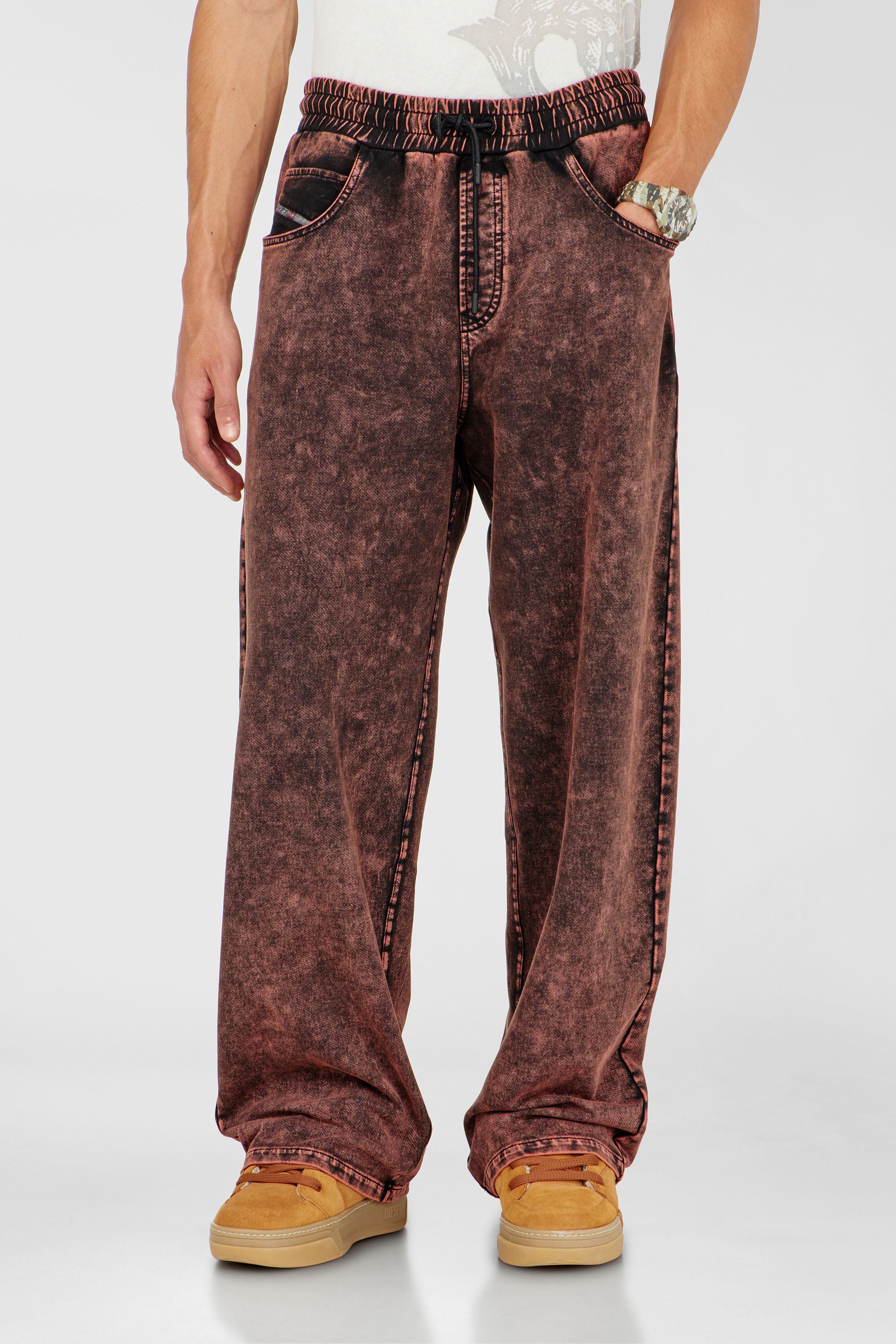 Diesel - P-STUK, Pantalon de surv&ecirc;tement effet denim Homme in Rouge - 1
