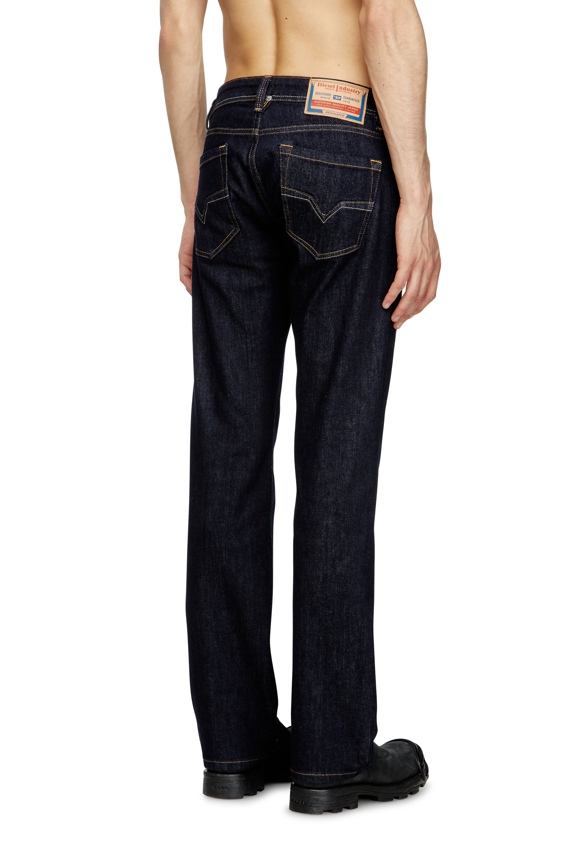 Diesel - Regular Jeans 1985 Larkee 0DBEJ Homme, Bleu Foncé - Image 4