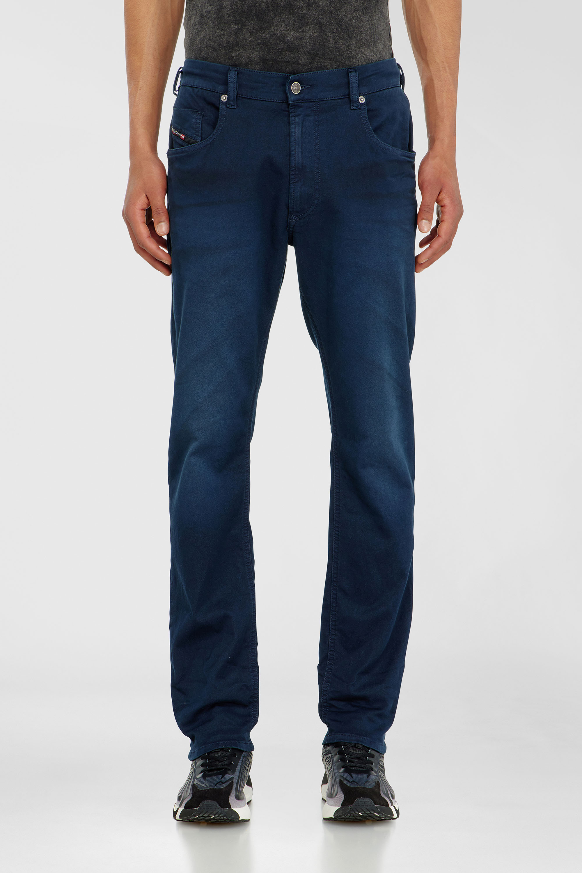 Diesel - Regular 2032 D-Krooley-BW Joggjeans&reg; 0670M Homme, Bleu Fonc&eacute; - Image 1