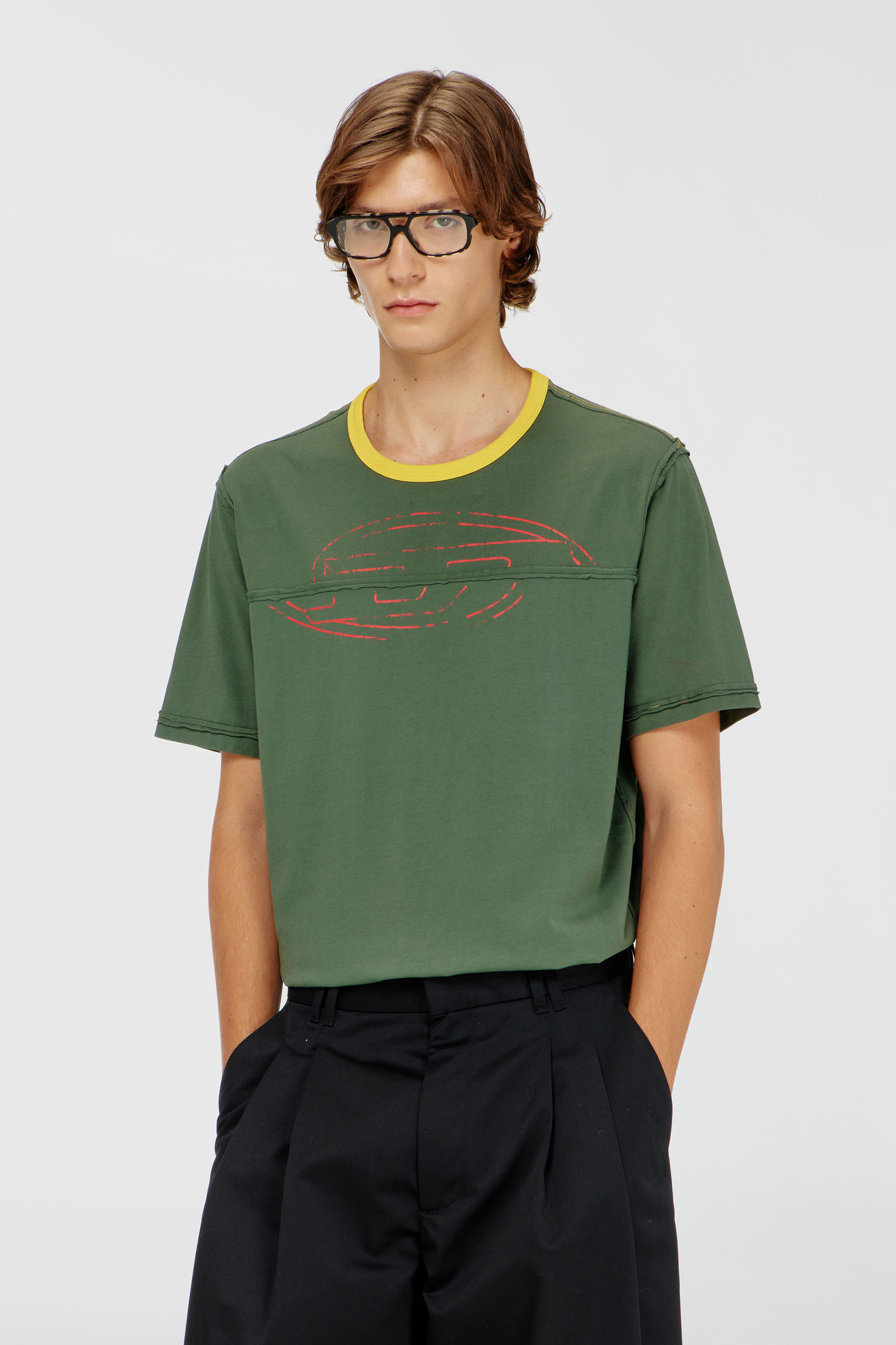 Diesel - T-ADJUST-CUT-OD, T-shirt avec Oval D sectionn&eacute; Homme in Vert - 1