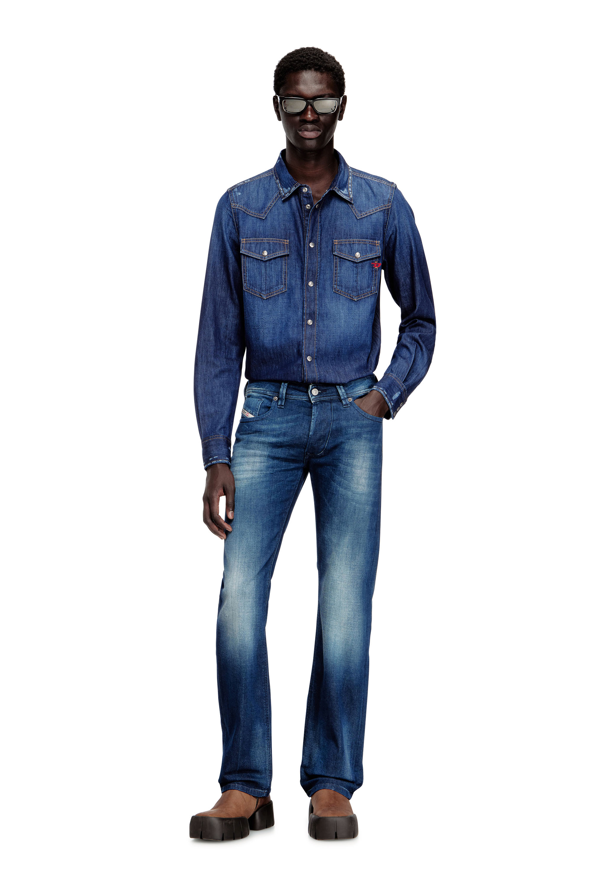 Diesel - D-VEGA, Chemise en denim avec poches plaqu&eacute;es Homme in Bleu - 2