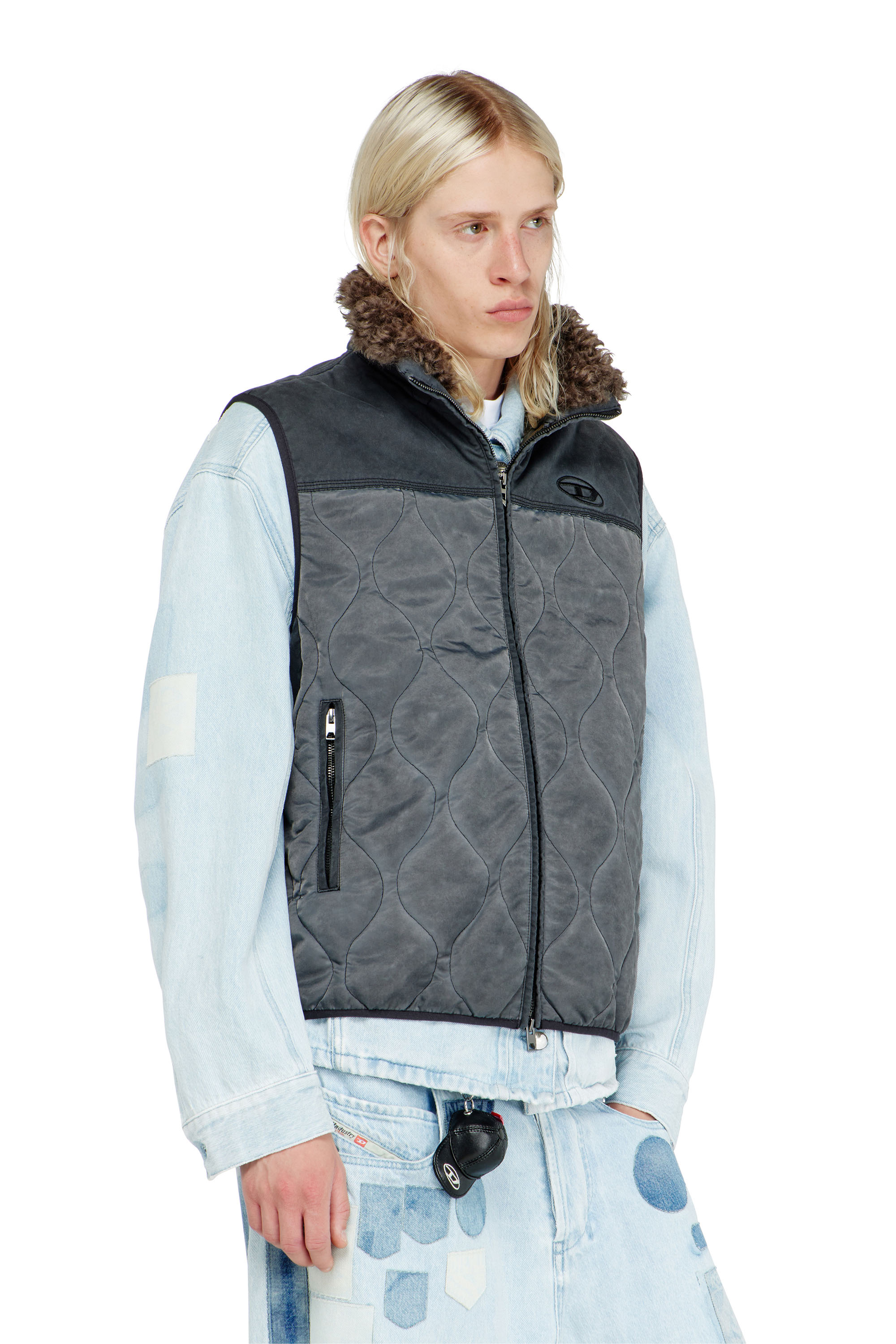 Diesel - J-ALVAR, Gilet matelass&eacute; avec col doubl&eacute; doux Homme in Gris - 3