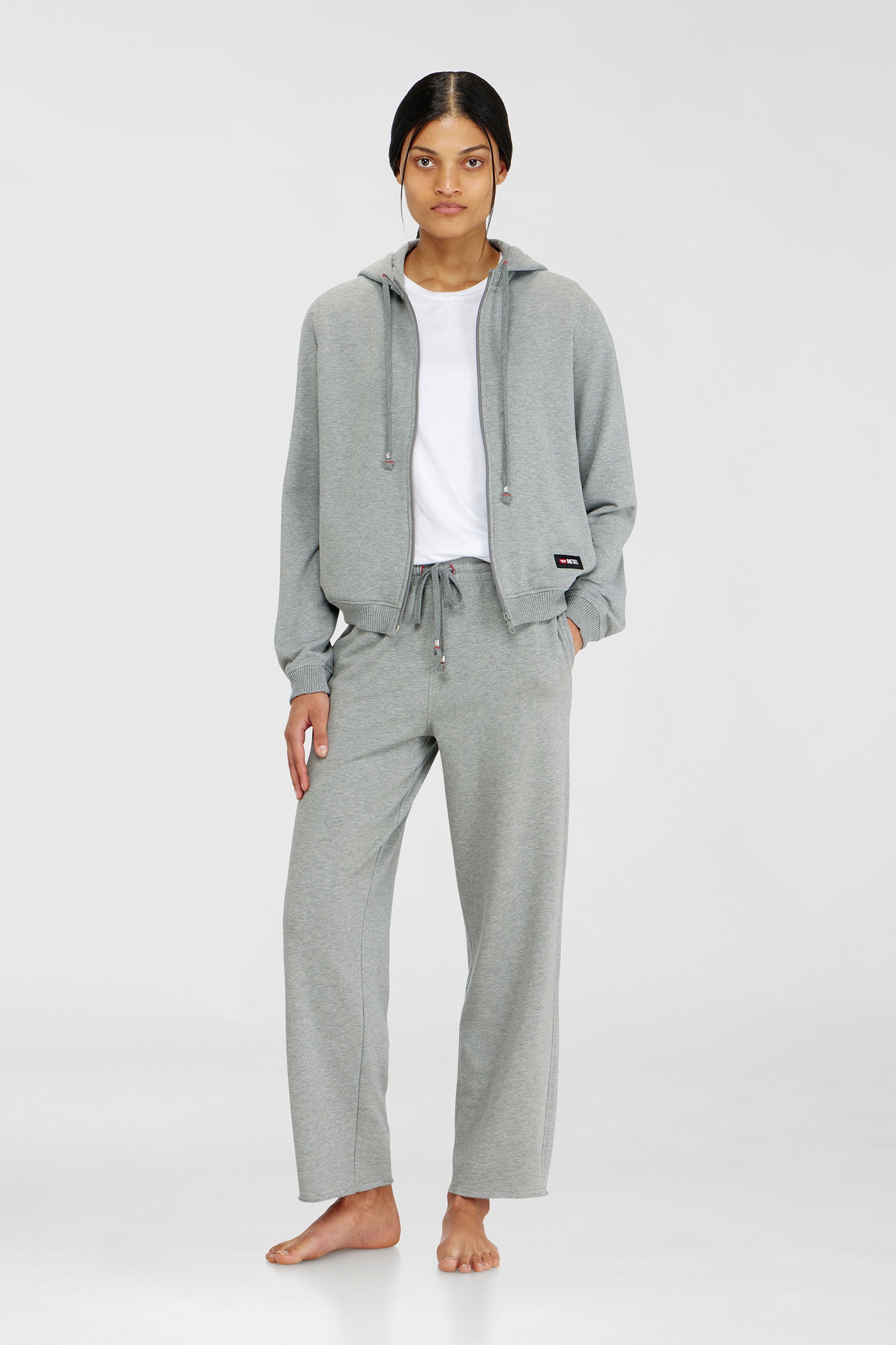 Diesel - INDRA-D-CORE, Pantalon de jogging gratt&eacute; avec ourlets francs Femme in Gris - 2