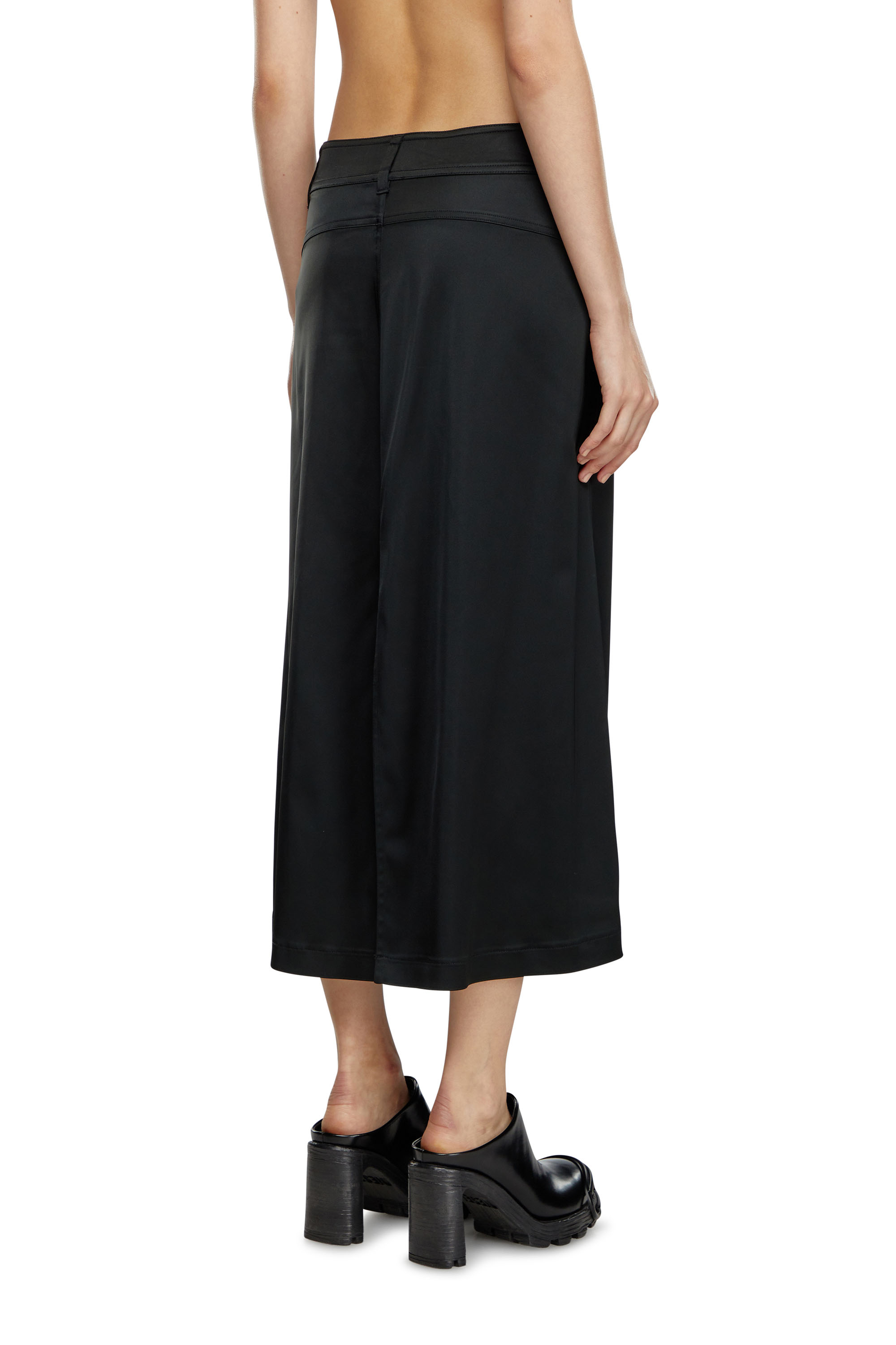 Diesel - O-YAN, Jupe midi en satin stretch Femme in Noir - 4