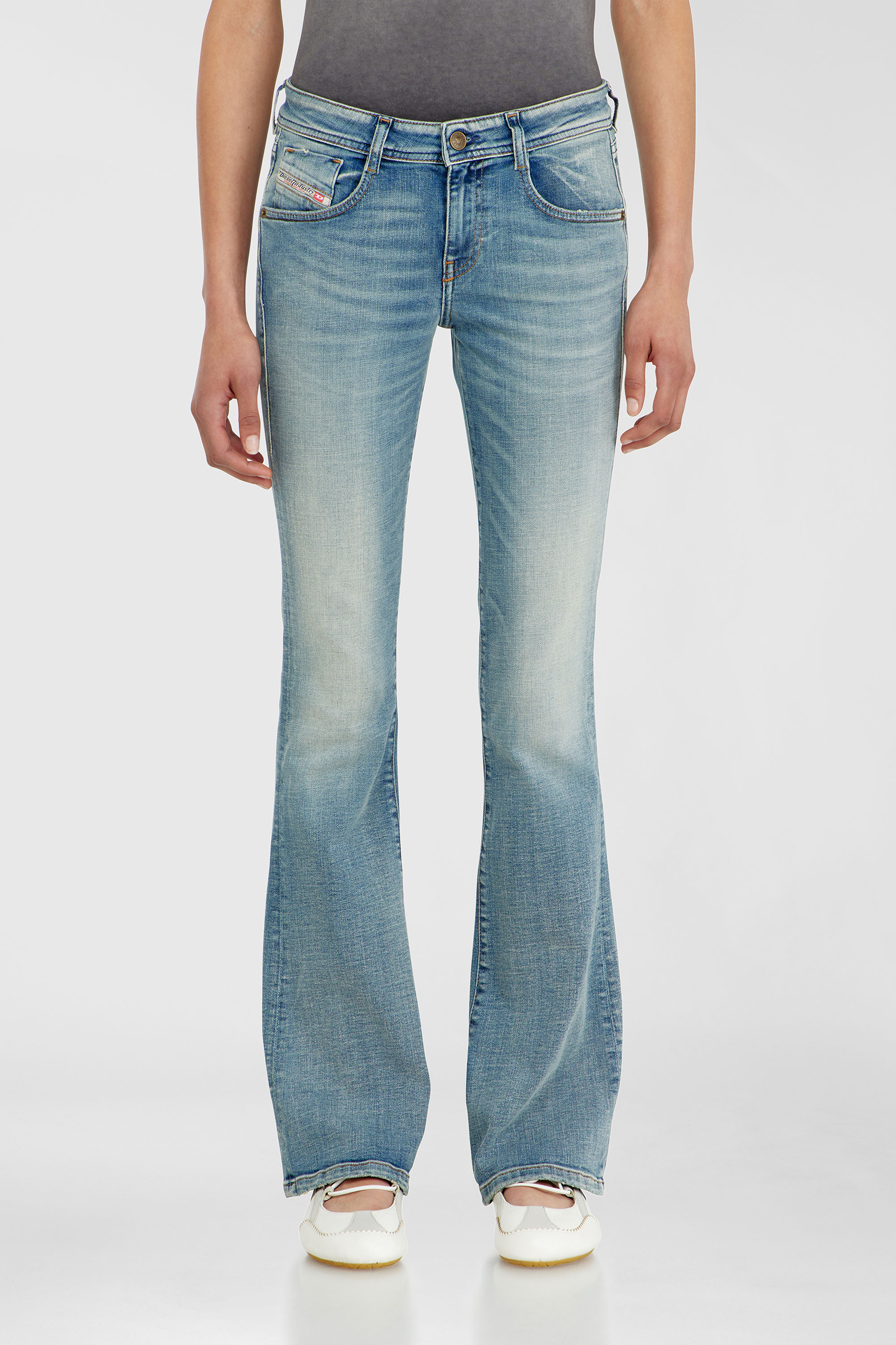 Diesel - Bootcut Jeans 1969 D-Ebbey 09P42 Femme, Bleu Clair - Image 4