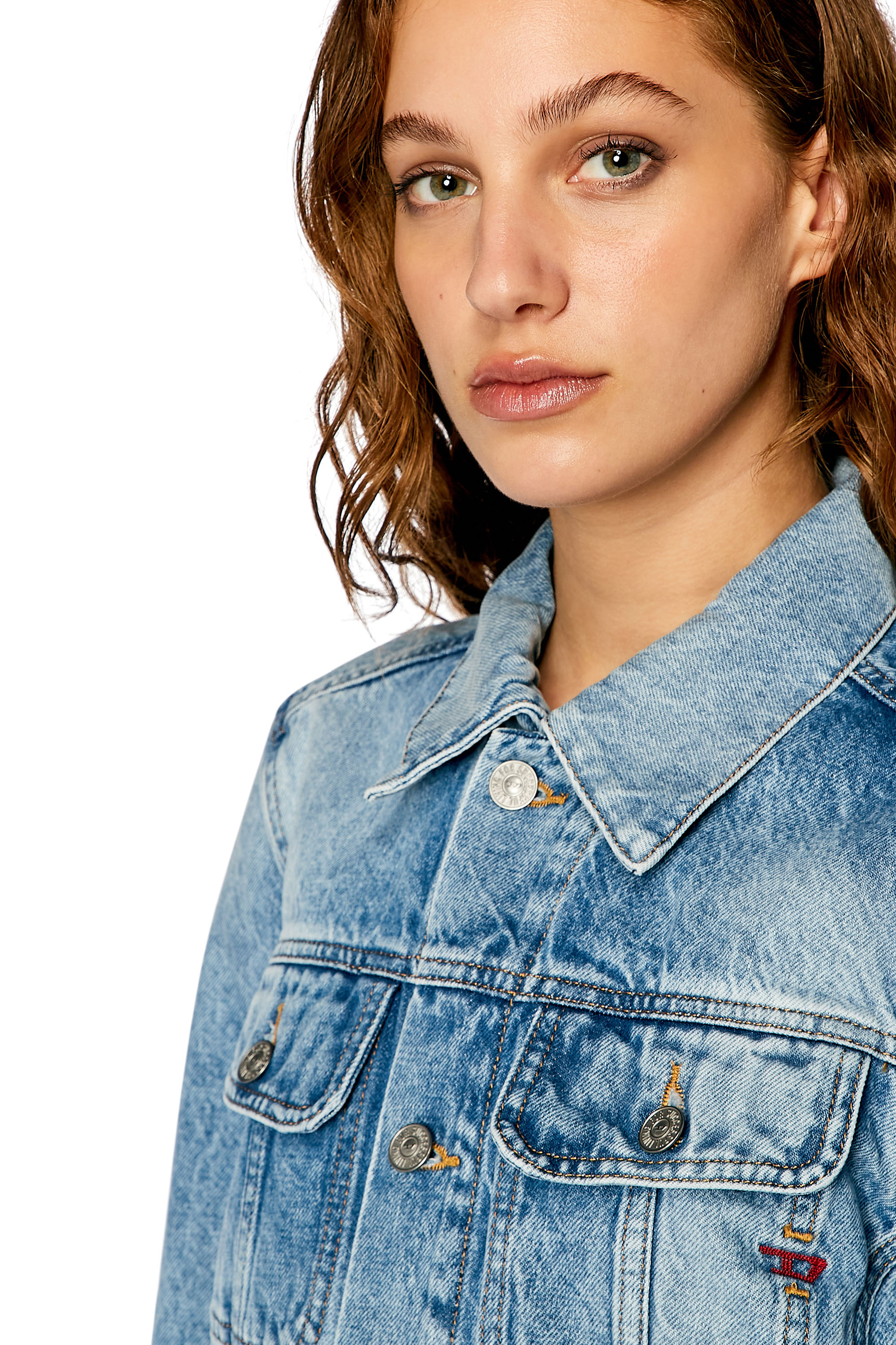 Diesel - DE-BONNY, Veste trucker en denim Femme in Bleu - 4