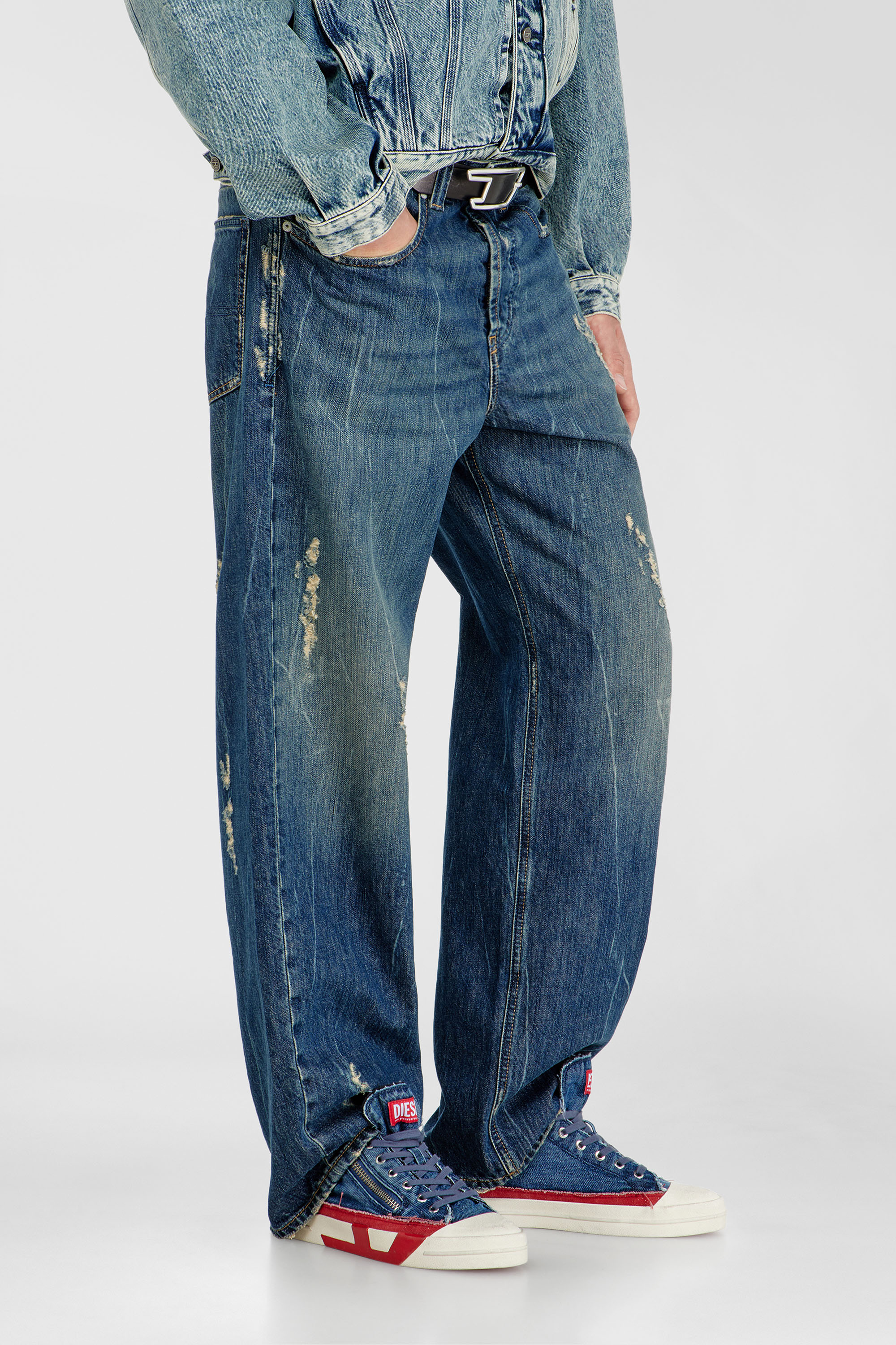 Diesel - Relaxed Jeans 2001 D-Macro 09Q28 Homme, Bleu moyen - Image 7