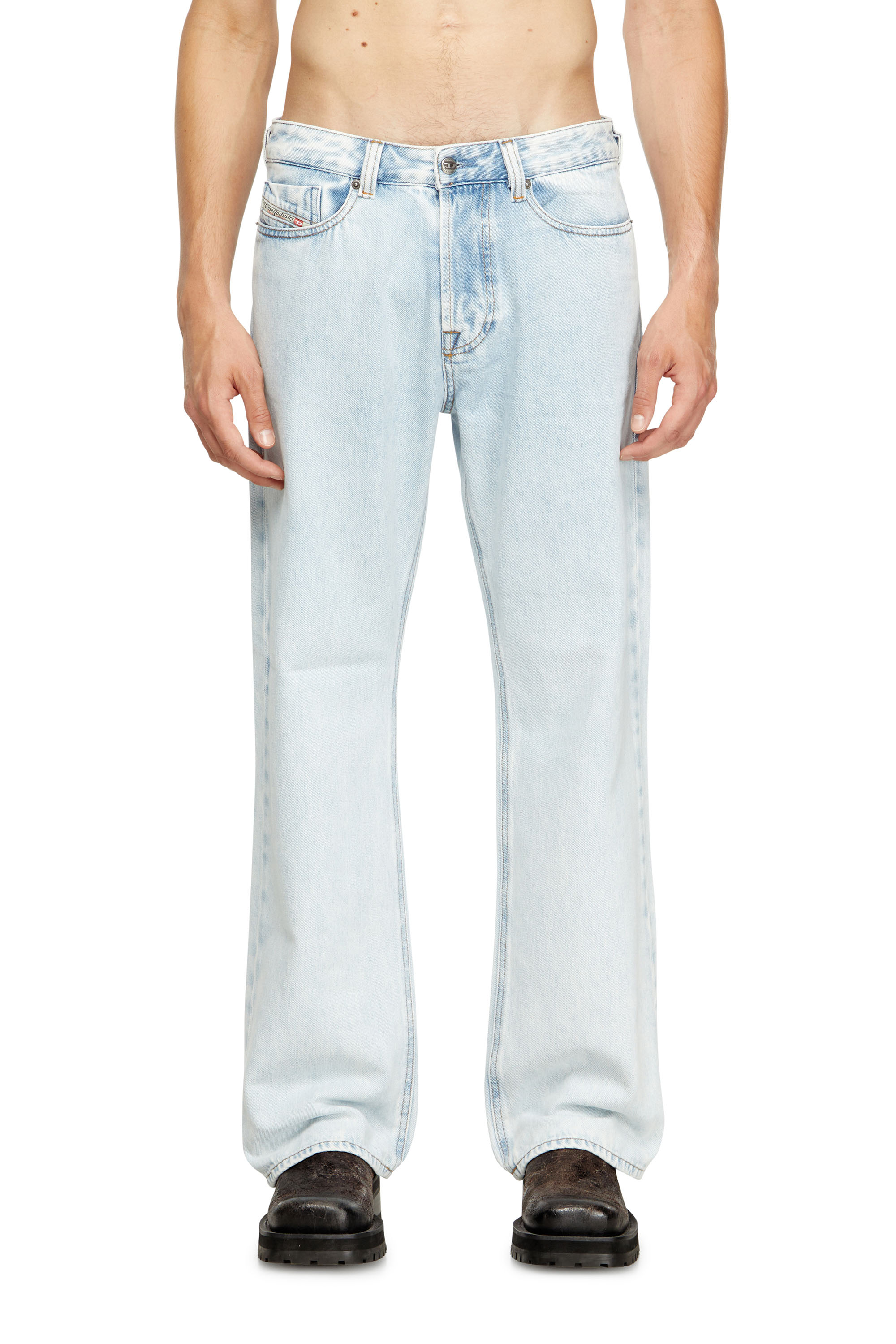 Diesel - Relaxed Jeans 1980 D-Eeper 09M74 Homme, Bleu Clair - Image 3