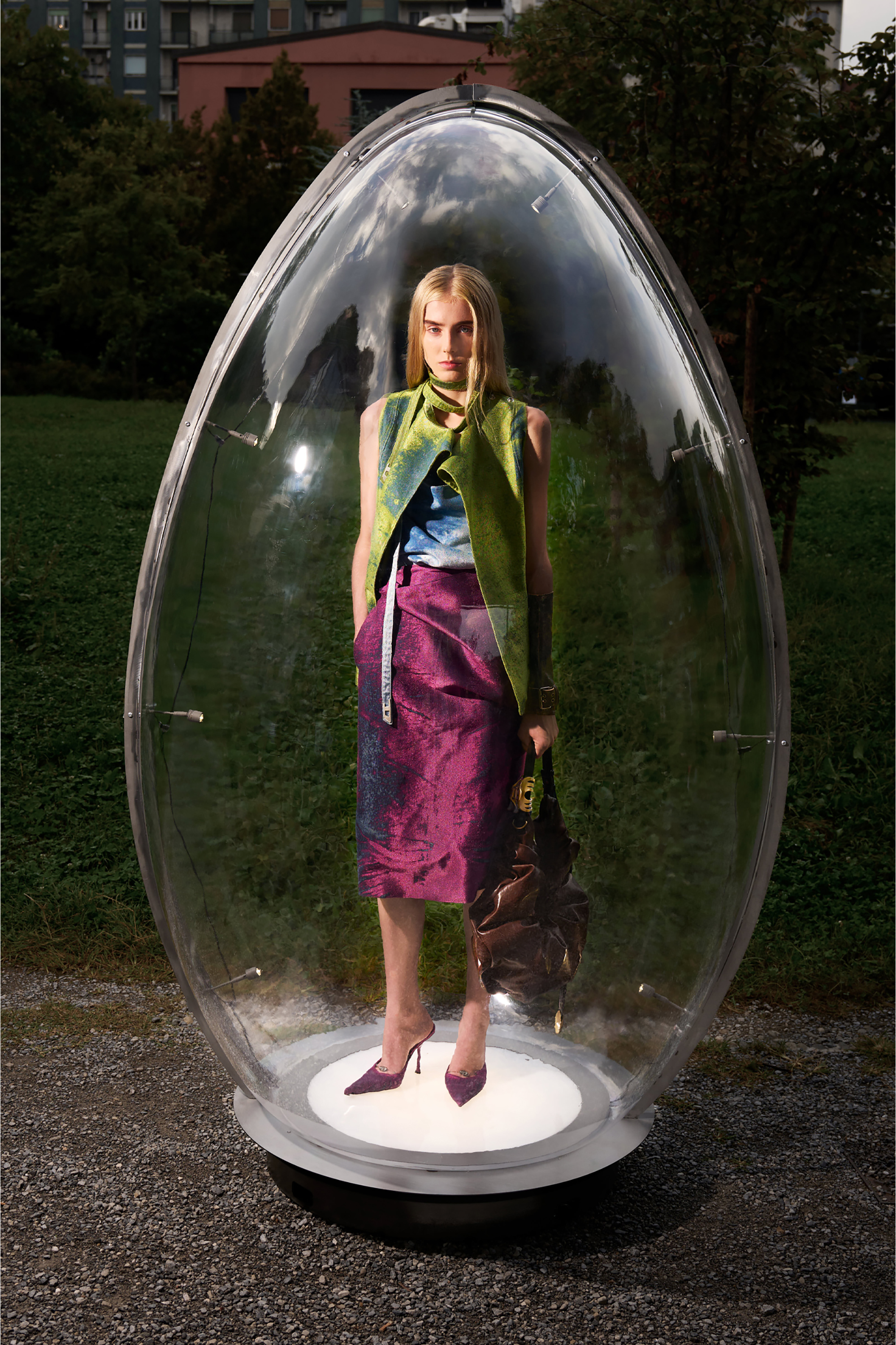 Diesel - DE-SANDIE-FSI, Haut sans manches en denim satin&eacute;e color&eacute; Femme in Bleu - 6