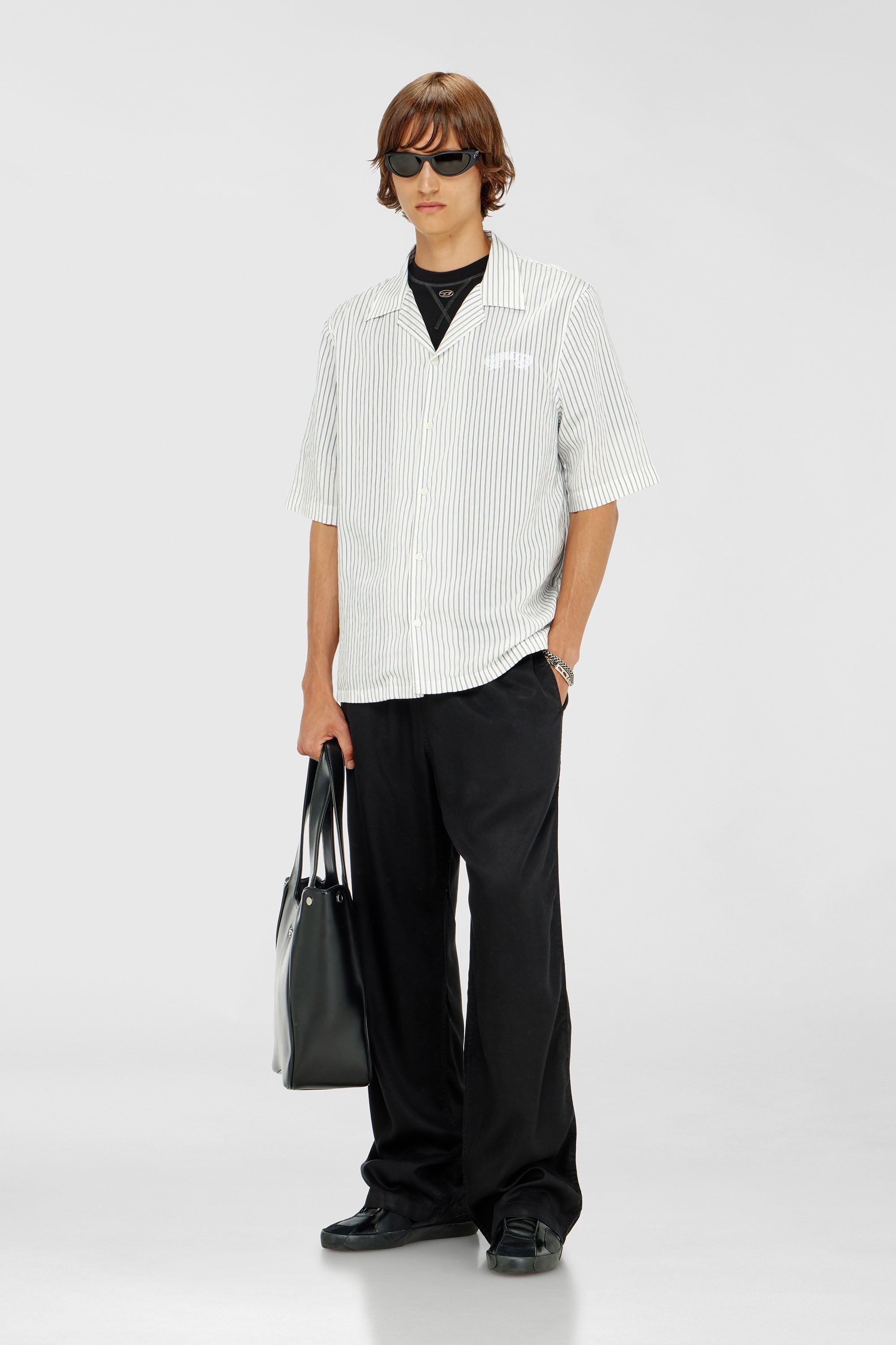 Diesel - P-DREYER-C, Pantalon &agrave; cordon en serg&eacute; d&eacute;lav&eacute; Homme in Noir - 1