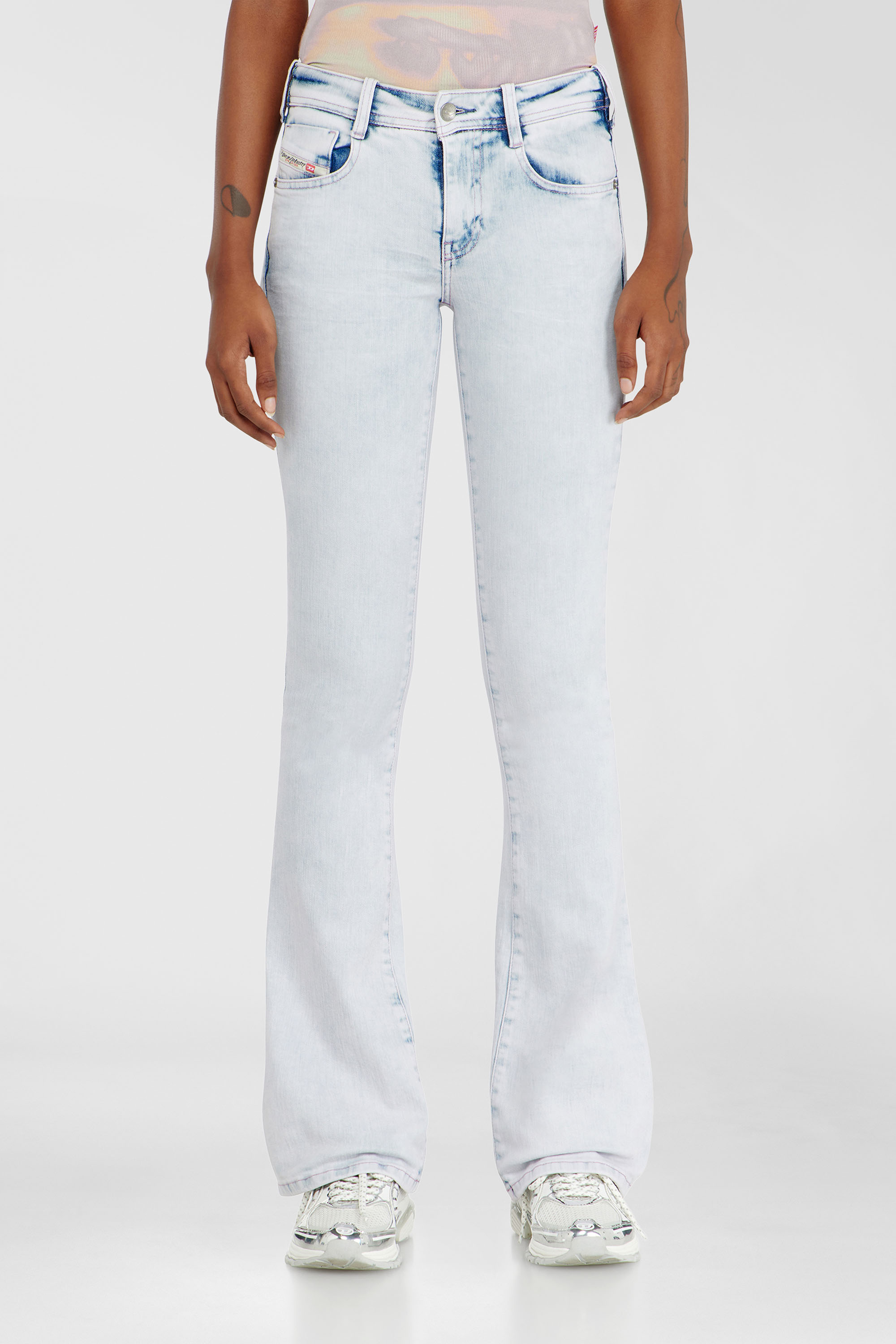 Diesel - Bootcut Jeans 1969 D-Ebbey 0HDBH Femme, Bleu Clair - Image 1
