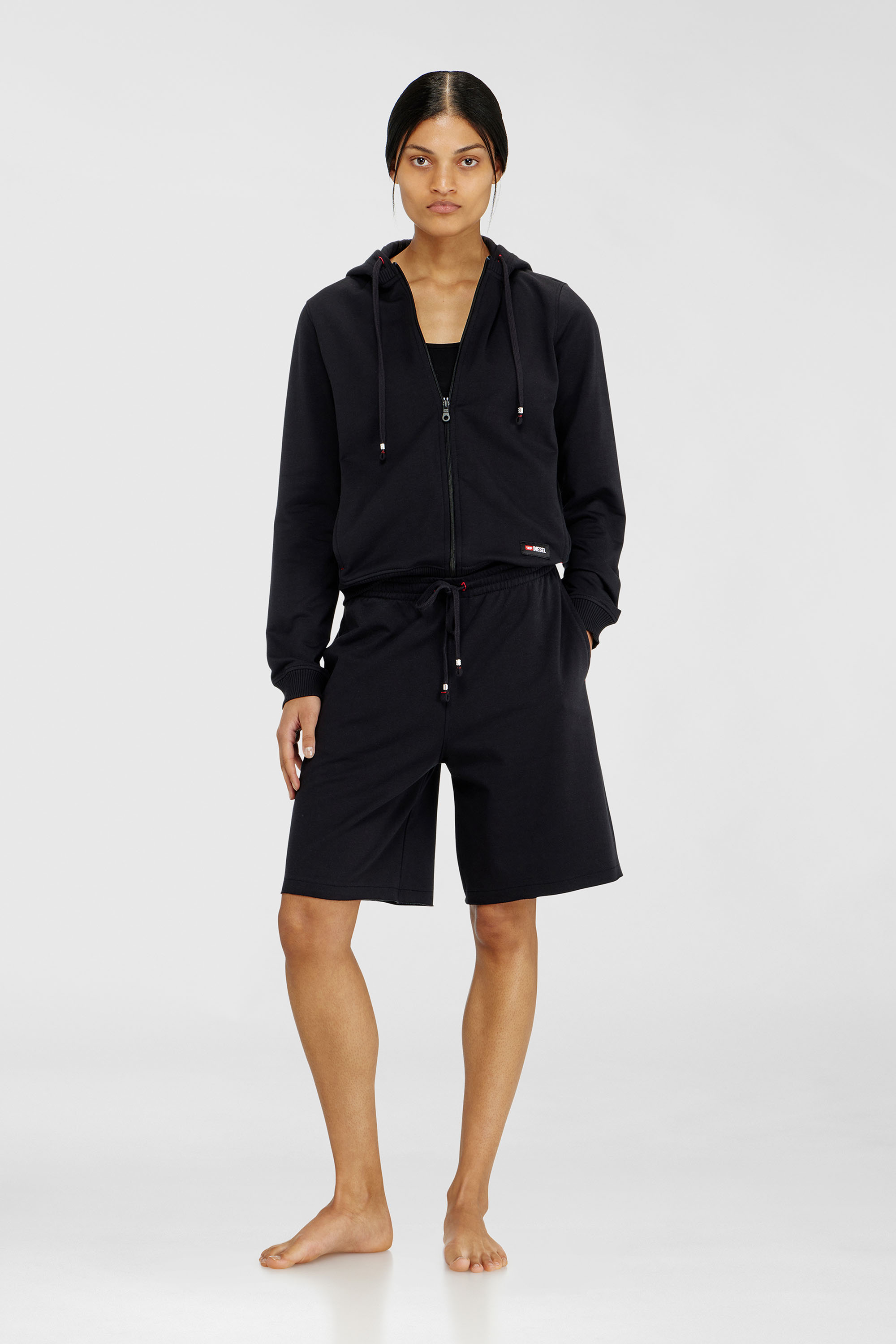 Diesel - CLARA-D-CORE, Short gratt&eacute; avec ourlets francs Femme in Noir - 2