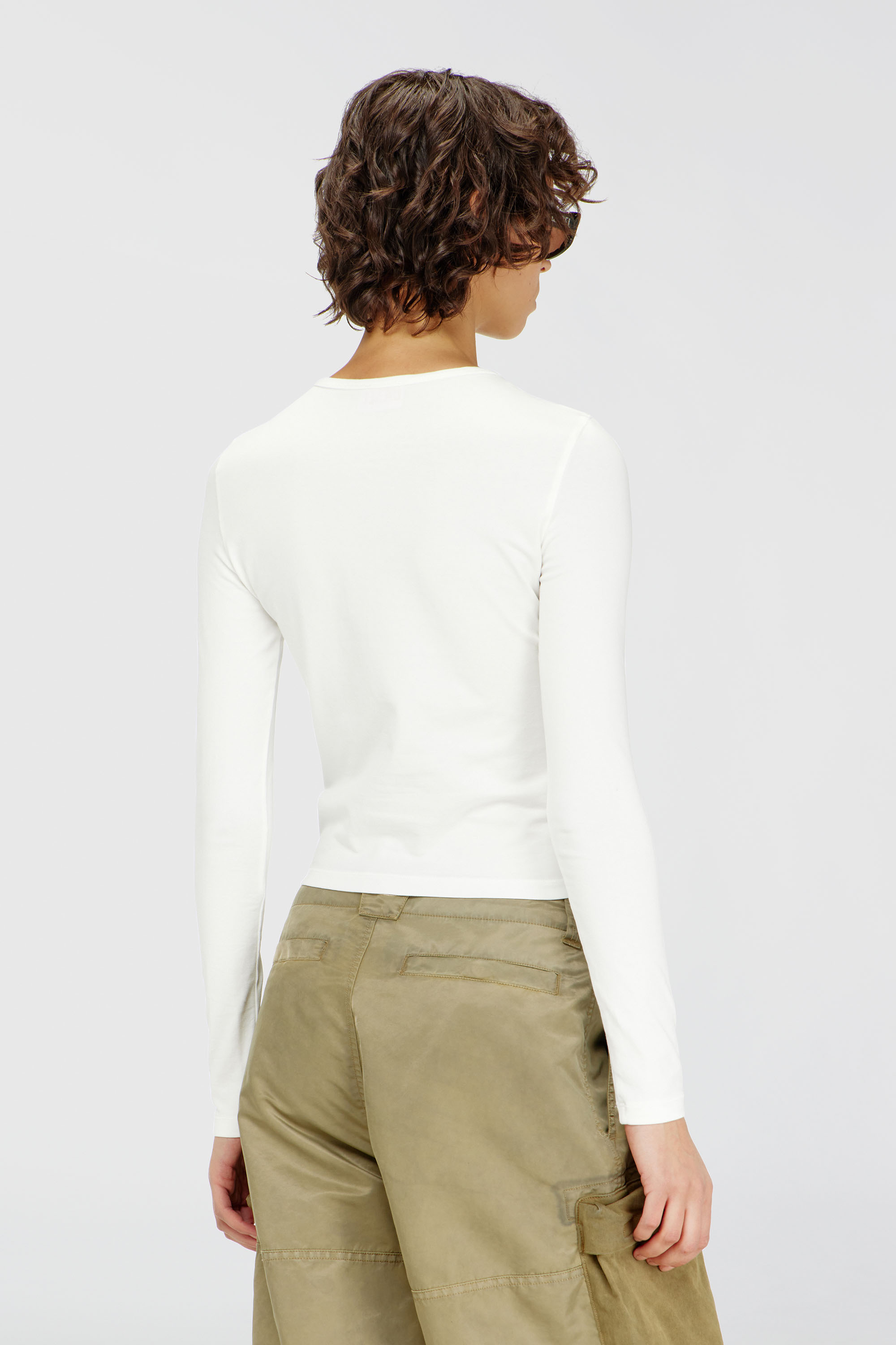 Diesel - T-UNCUTIESLONG-LS-OD, Pull en coton avec logo Oval D Femme in Blanc - 4
