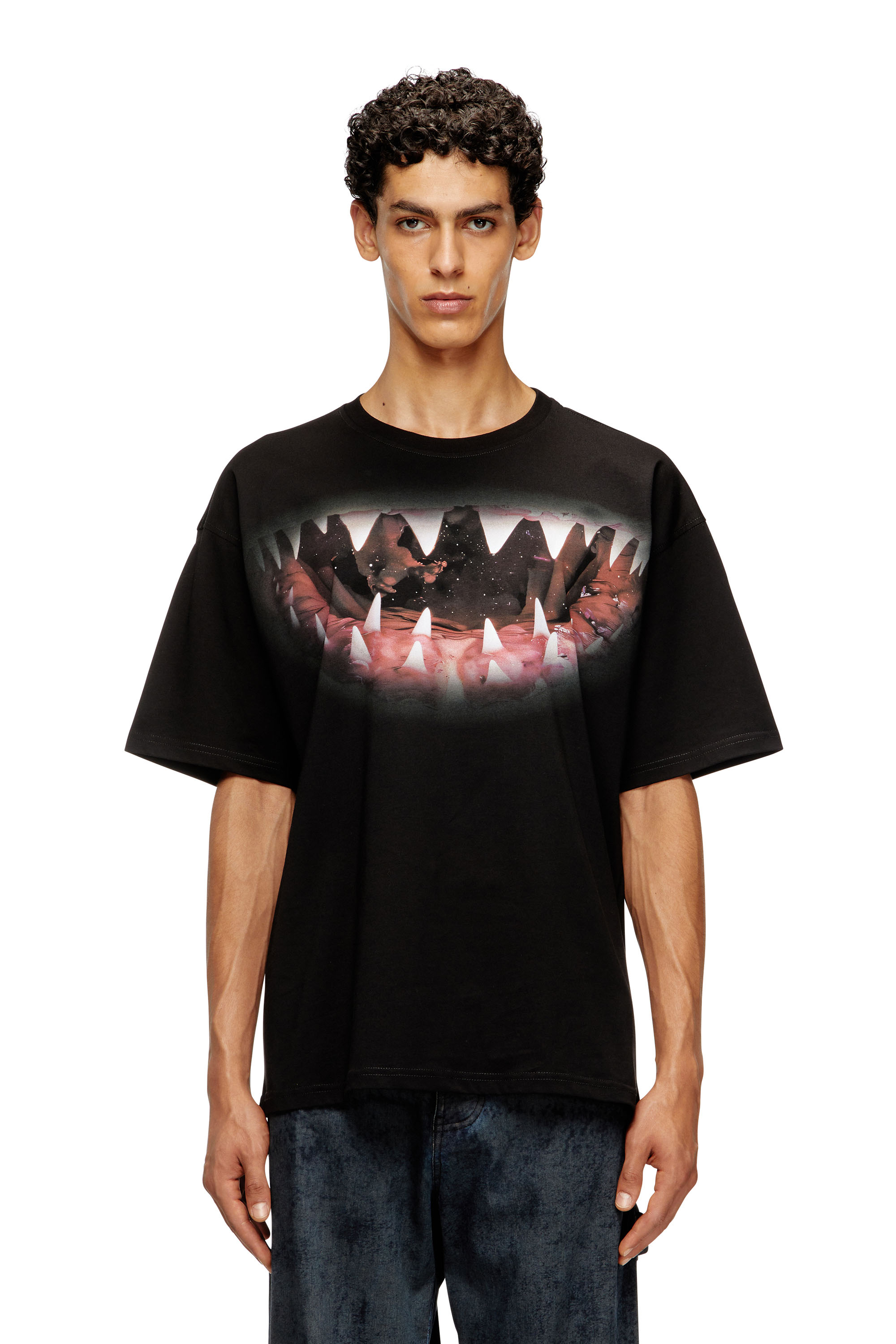 Diesel - T-BOXT-T21, T-shirt en coton avec imprimé bouche de requin Homme in Noir - 1