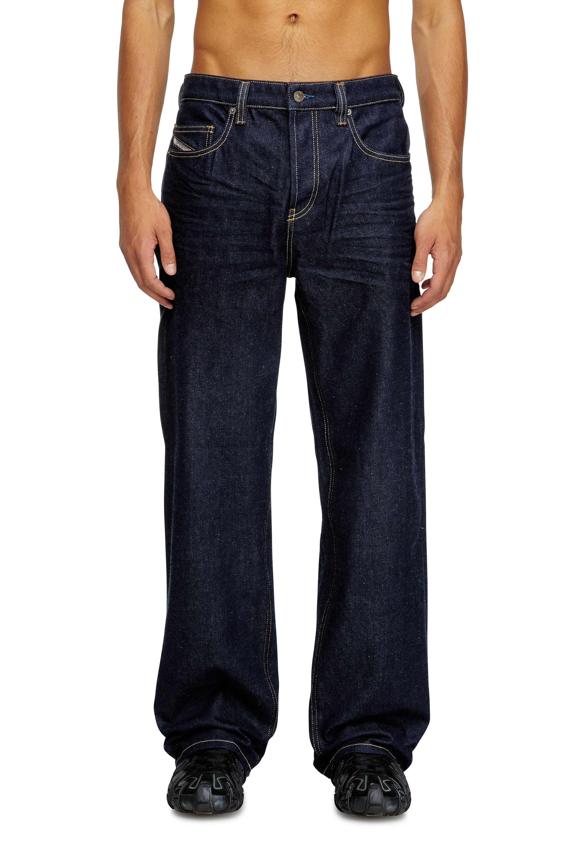 Diesel - Relaxed Jeans 2001 D-Macro 0GRDV Homme, Bleu Foncé - Image 3