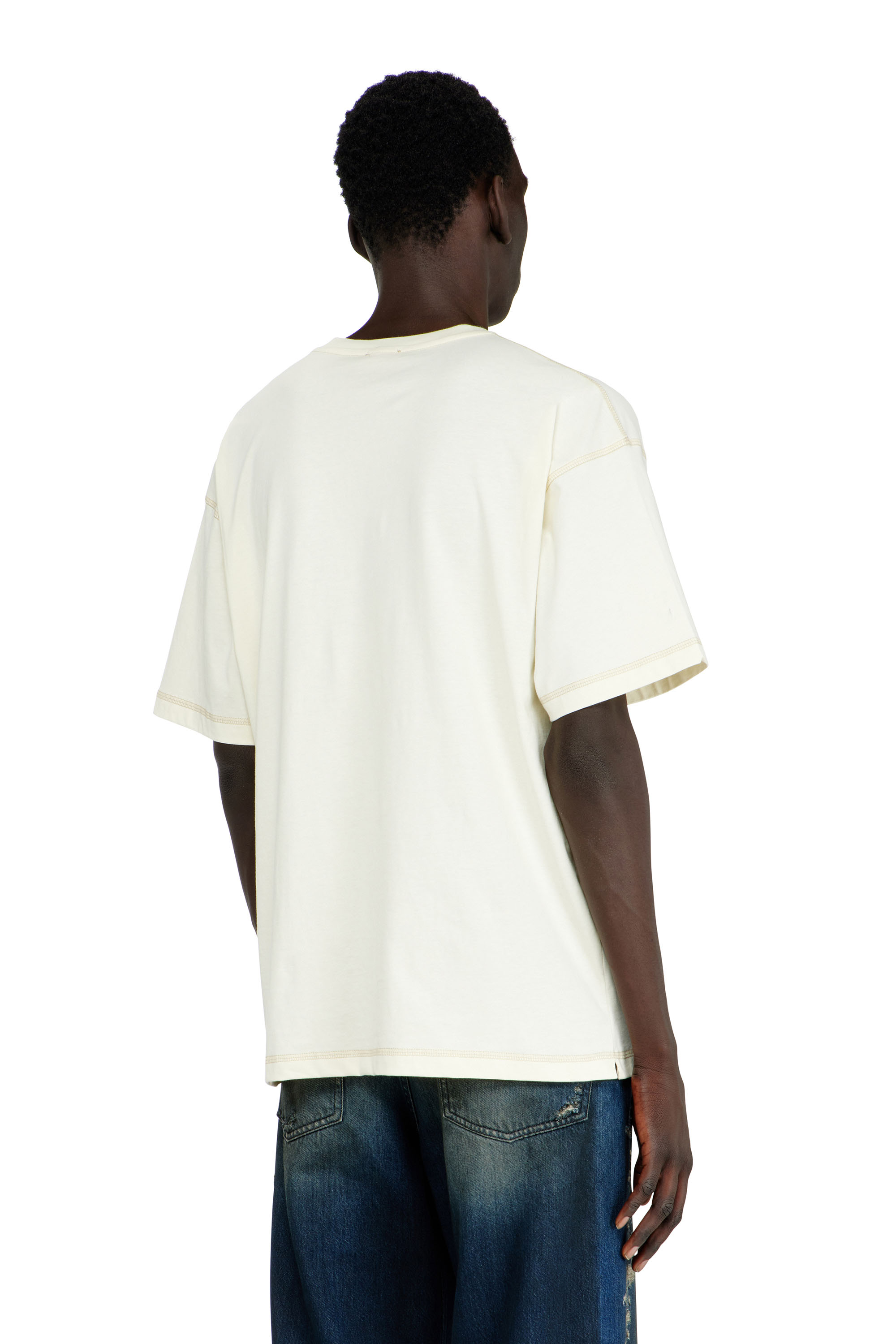 Diesel - T-BOXT-NOTCH, T-shirt d&eacute;contract&eacute; avec imprim&eacute;s et broderies Homme in Blanc - 4