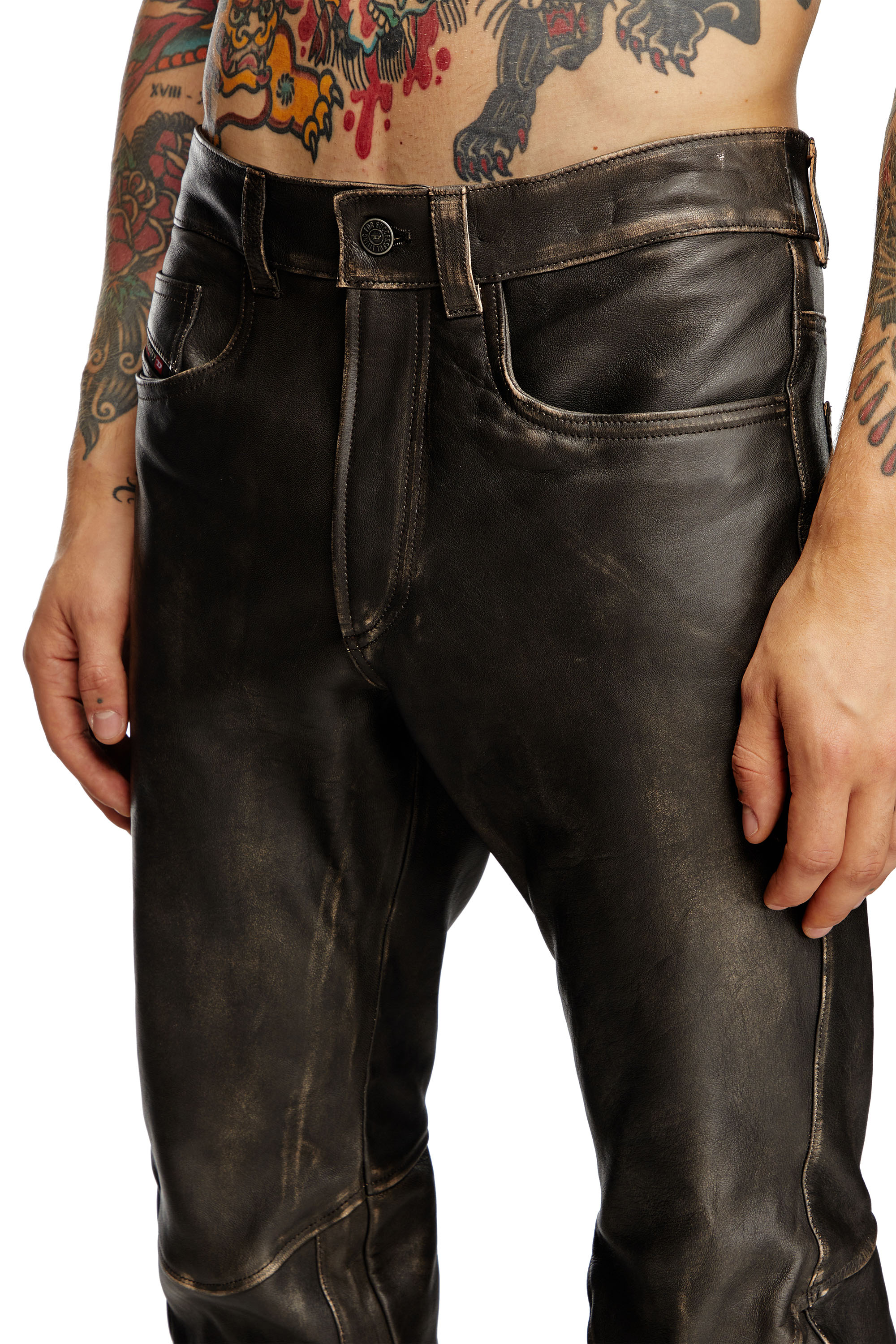 Diesel - P-NASH-LEAT, Pantalon en cuir vieilli Homme in Noir - 4