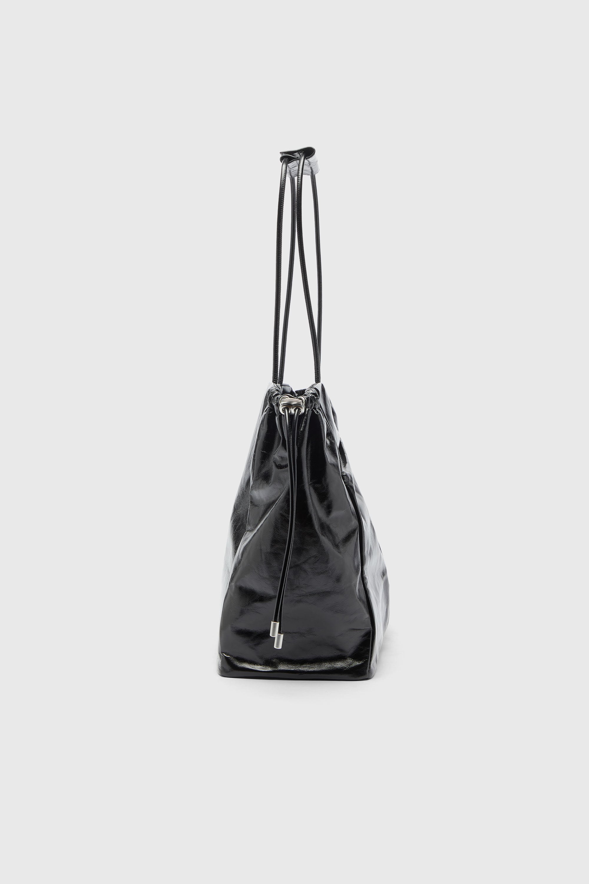 Diesel - SCRUNCH-D TOTE E/W, Scrunch-D - Sac cabas en cuir brillant effet froiss&eacute; Femme in Noir - 5