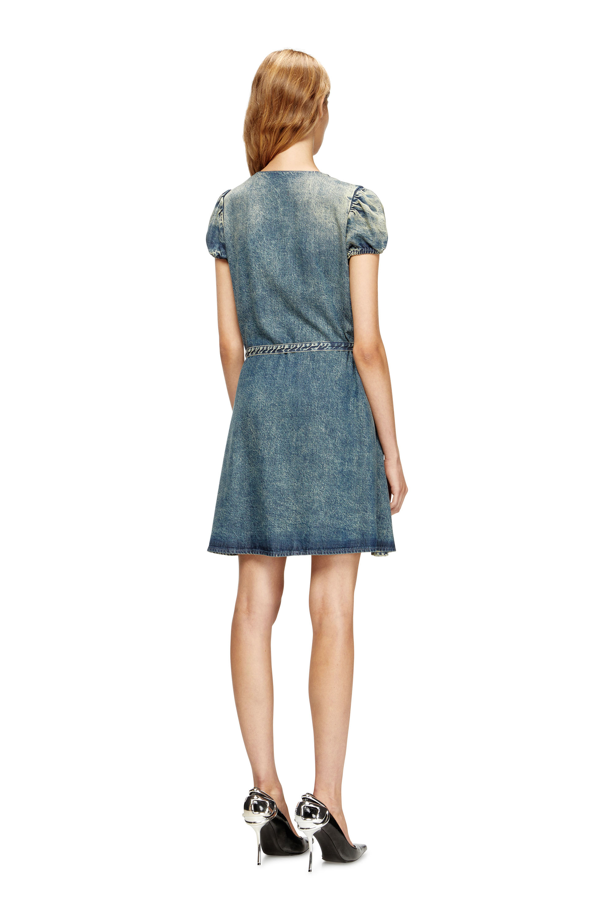 Diesel - DE-OLLISH-D, Robe en denim avec ceinture à la taille Femme in Bleu - 4
