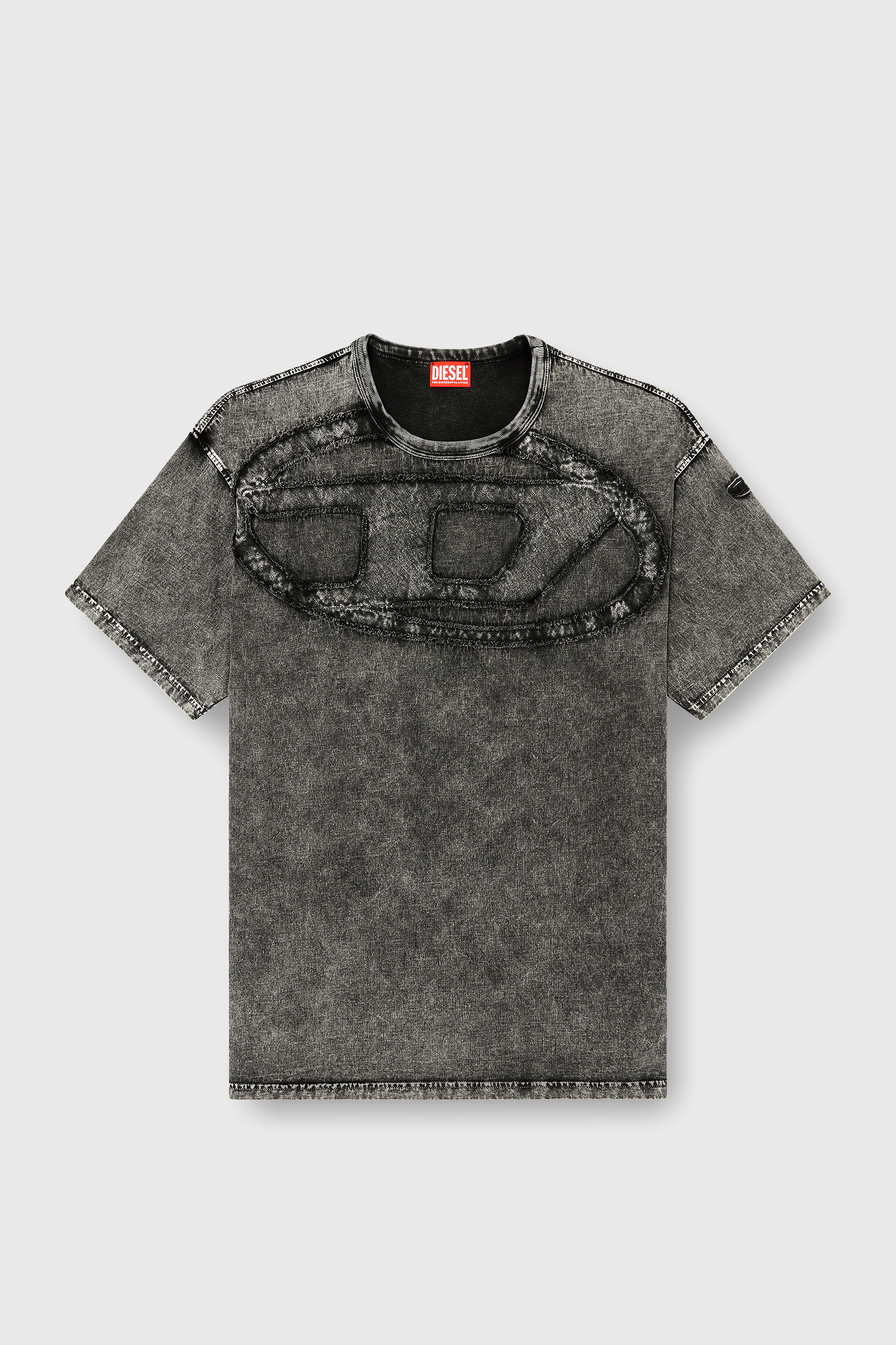 Diesel - T-BOXT-DEN, T-shirt en coton d&eacute;contract&eacute;e avec applique Oval D Homme in Noir - 2