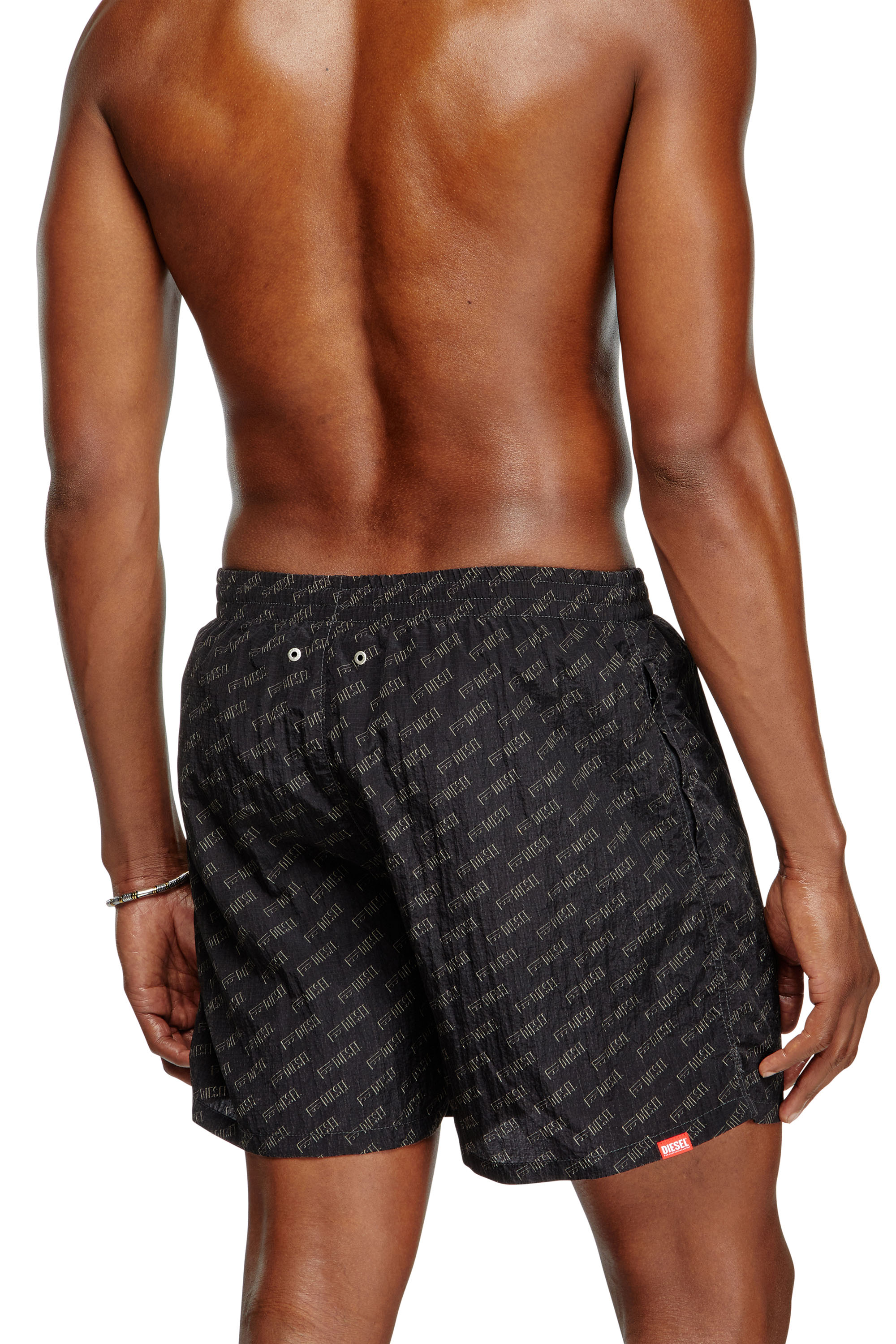 Diesel - DANIEL-41-MONO-UTLT, Short de bain mi-long avec logo en all-over Homme in Noir - 3