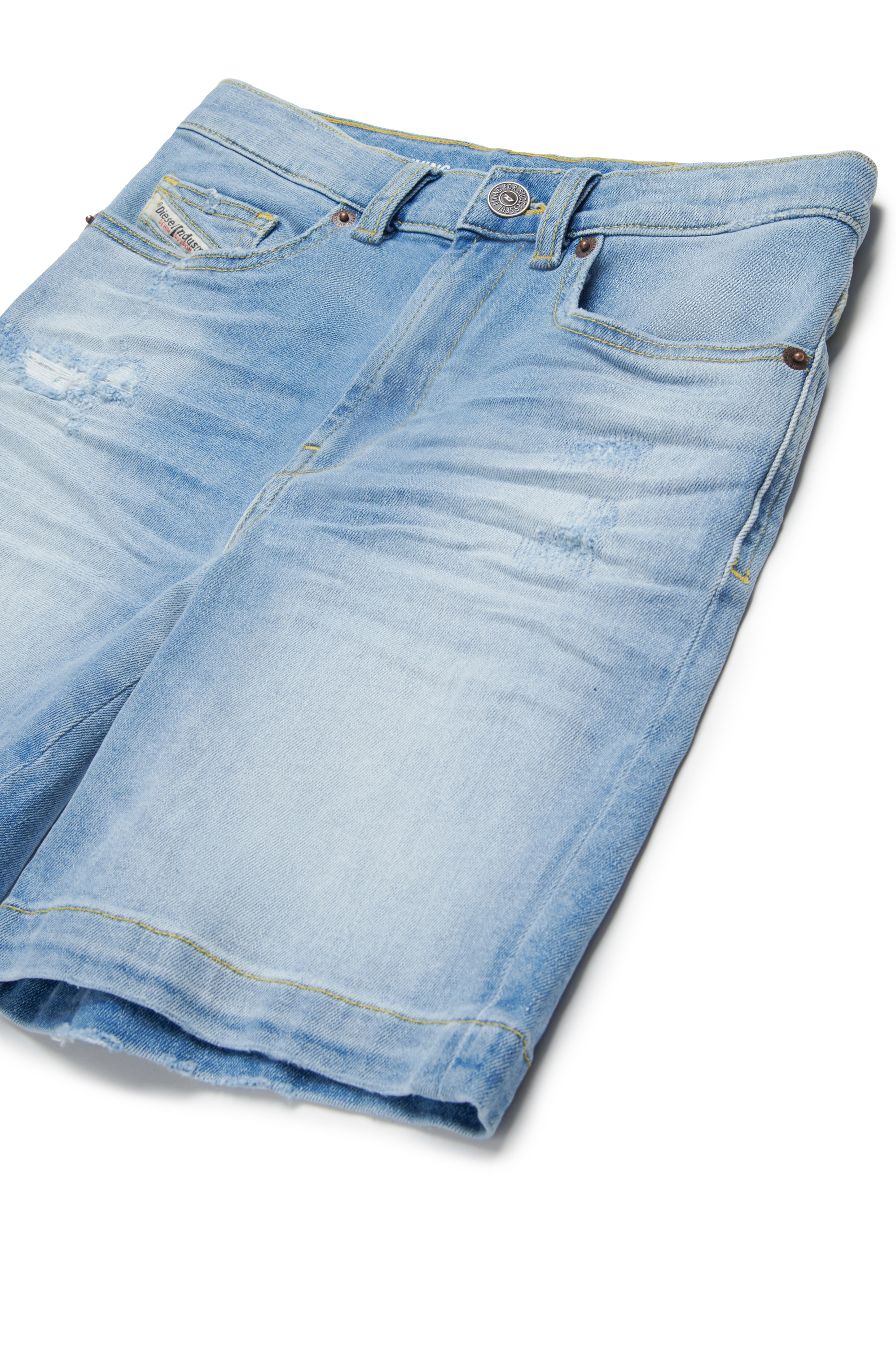 Diesel - D-MACS-SH-J, Bermuda en denim effet vieilli Homme in Bleu - 3