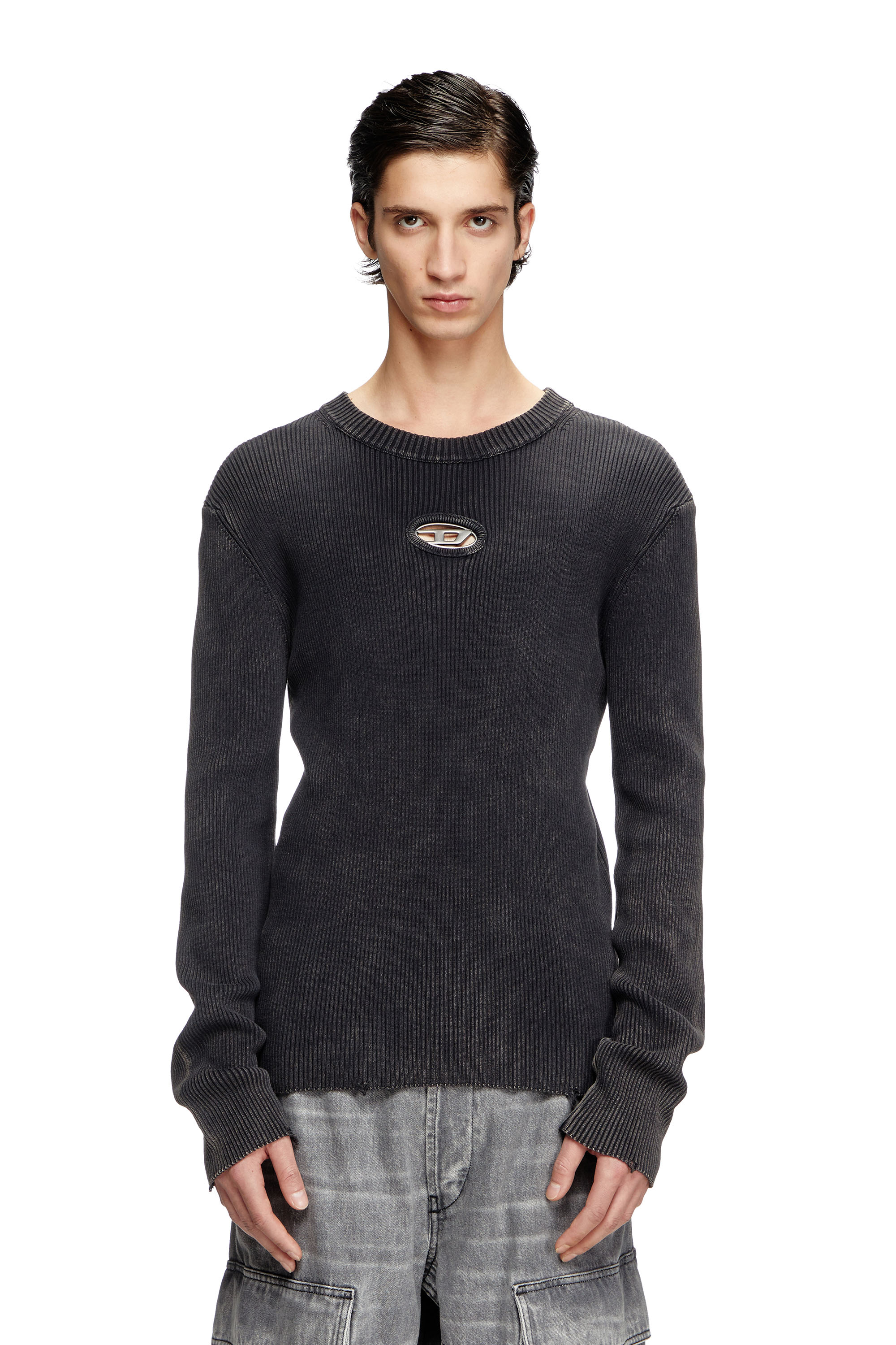 Diesel - K-DARIN-D, Pull effet vieilli avec logo cut-out Homme in Noir - 1