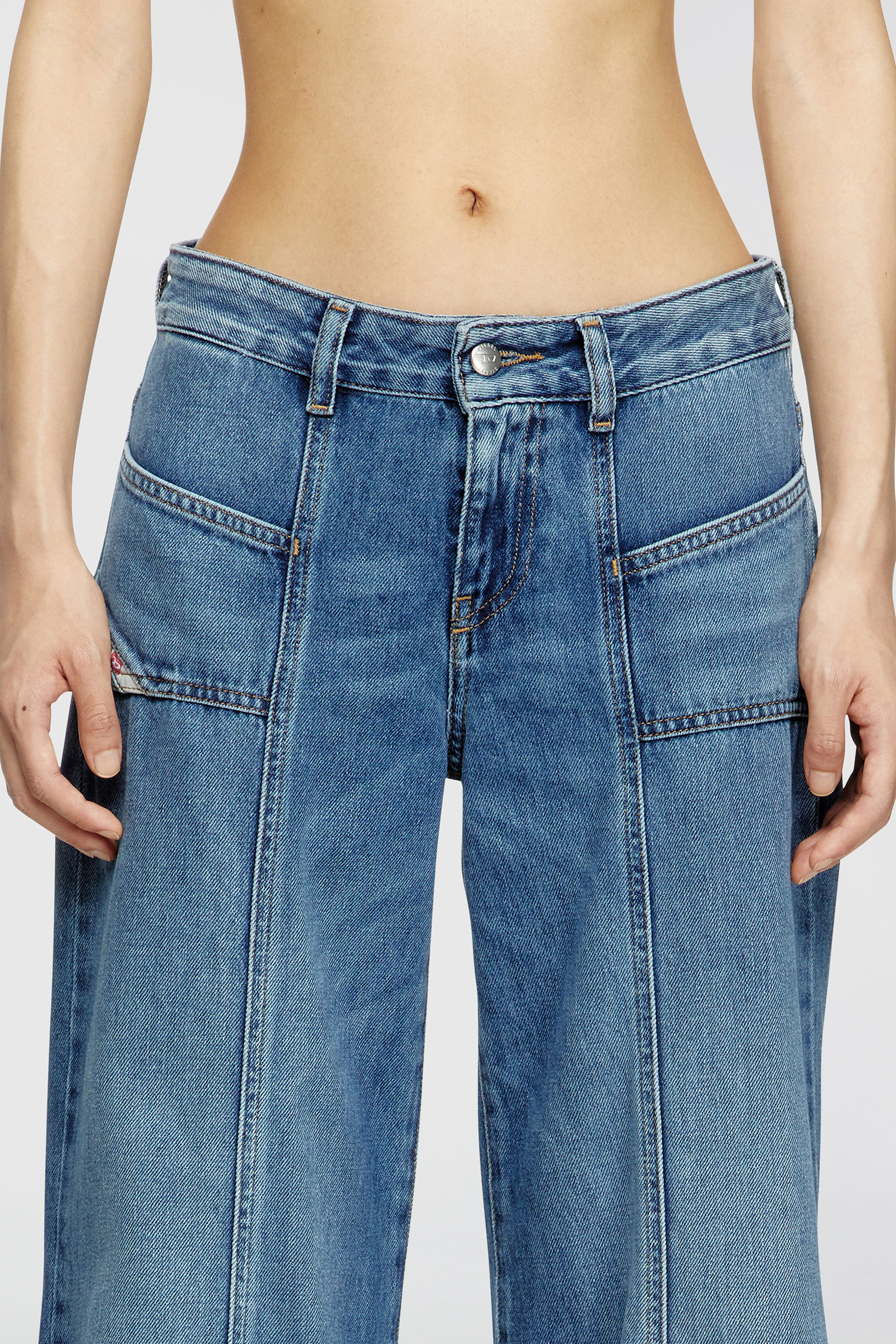 Diesel - Flare Jeans D-Akii 09M56 Femme, Bleu moyen - Image 5