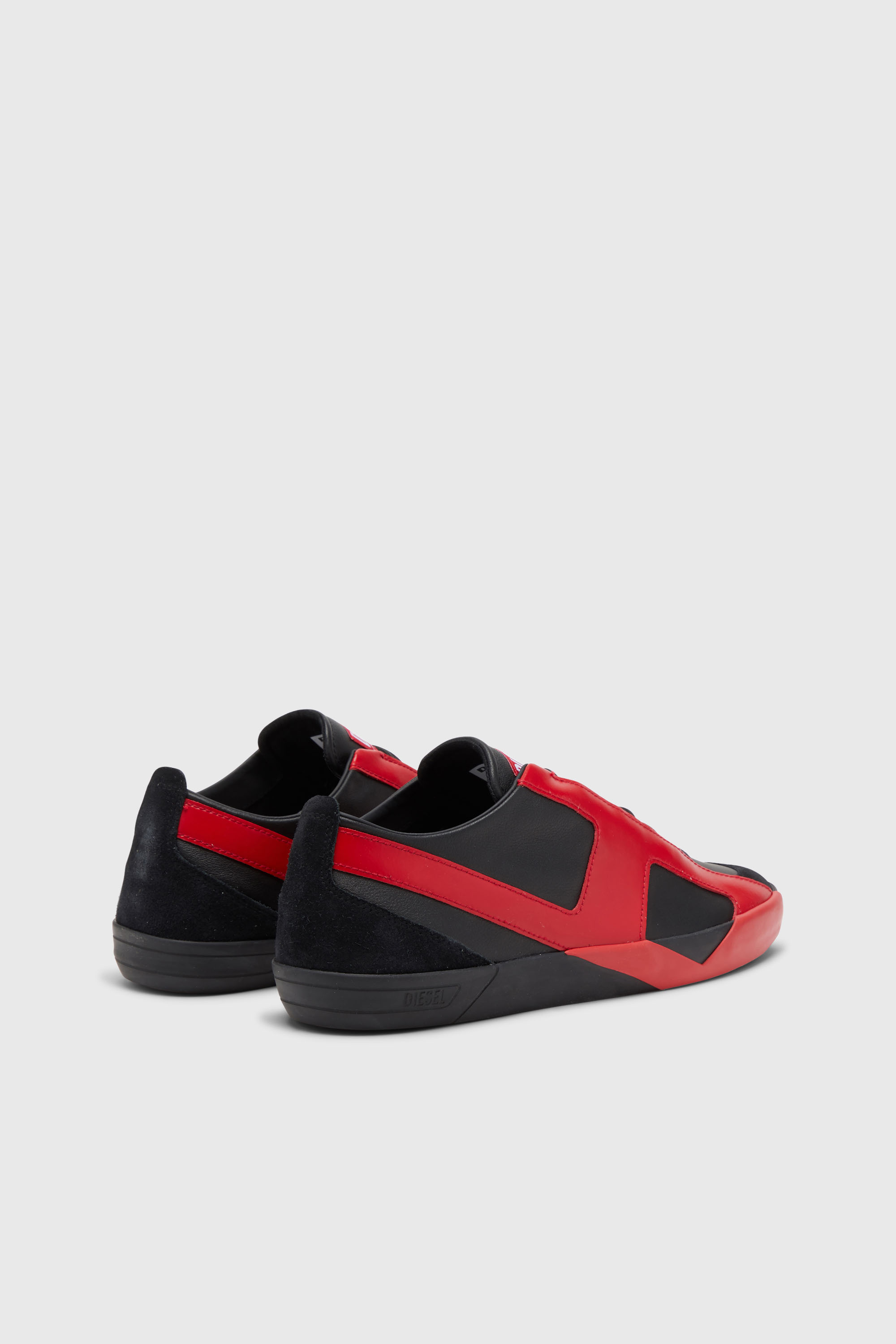 Diesel - S-SLANTE-D LOW, S-Slante-D-Baskets en daim et cuir avec logo D Homme in Polychrome - 3
