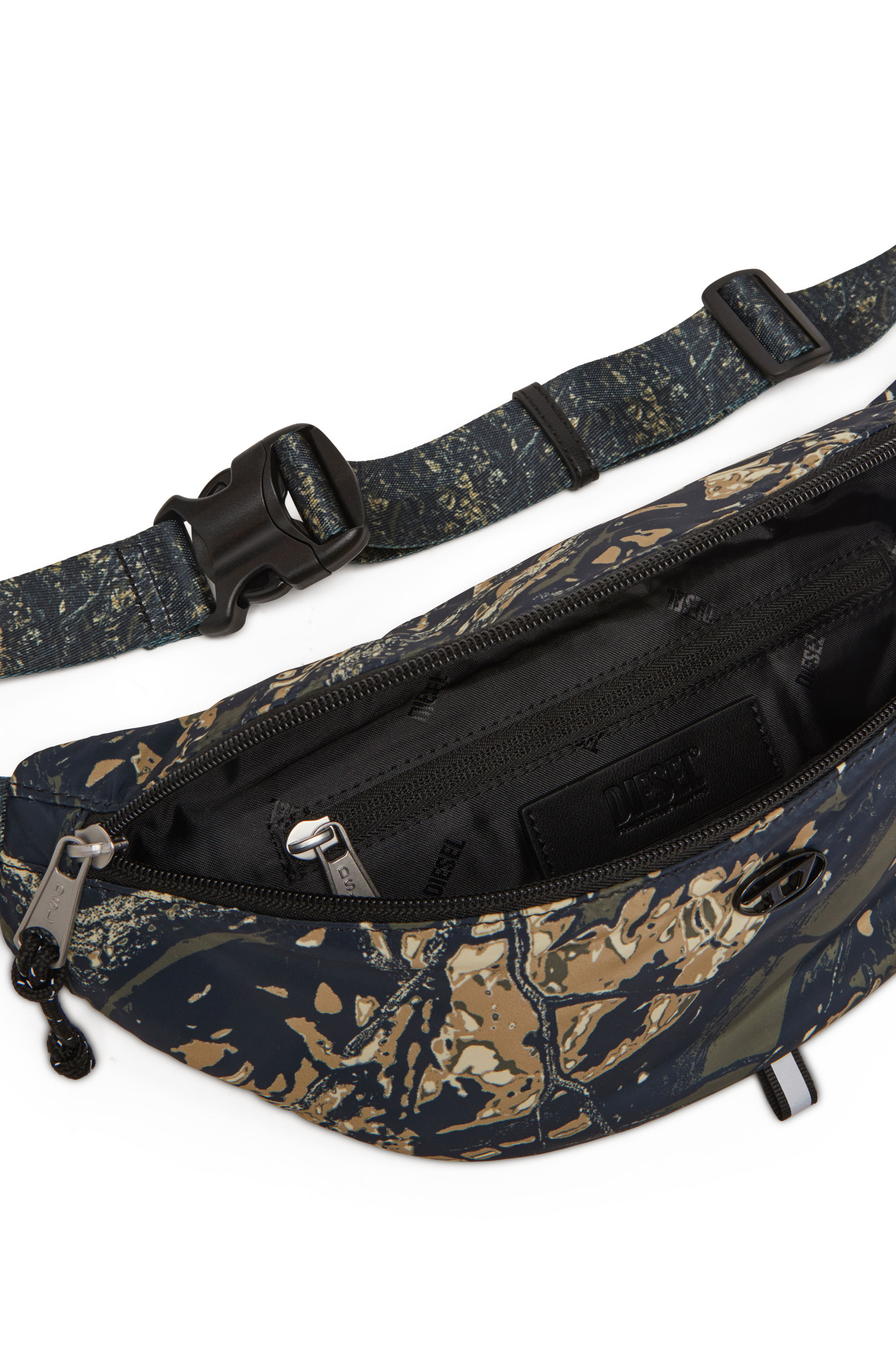 Diesel - D-PACK BELTBAG X, D-Pack-Sac banane en tissu avec imprim&eacute; camouflage Homme in Vert - 4